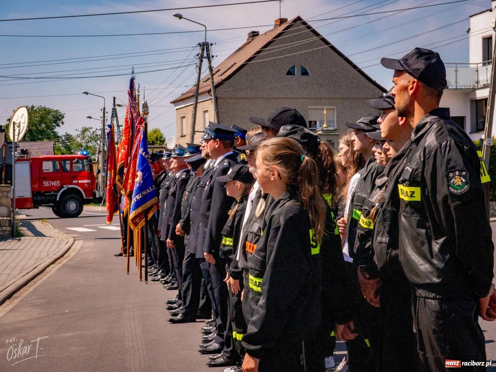 Zdjęcie w galerii na portalu naszraciborz.pl: Stulecie OSP Owsiszcze. Uroczysta msza, apel i odznaczenia dla zasłużonych druhów wiadomości z regionu