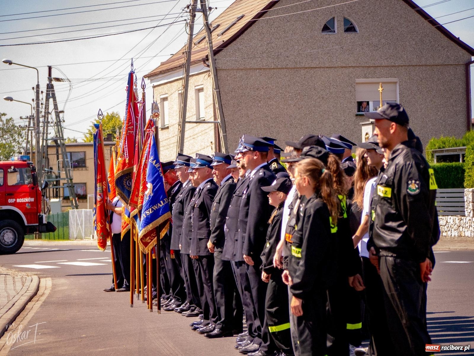 Zdjęcie w galerii na portalu naszraciborz.pl: Stulecie OSP Owsiszcze. Uroczysta msza, apel i odznaczenia dla zasłużonych druhów wiadomości z regionu
