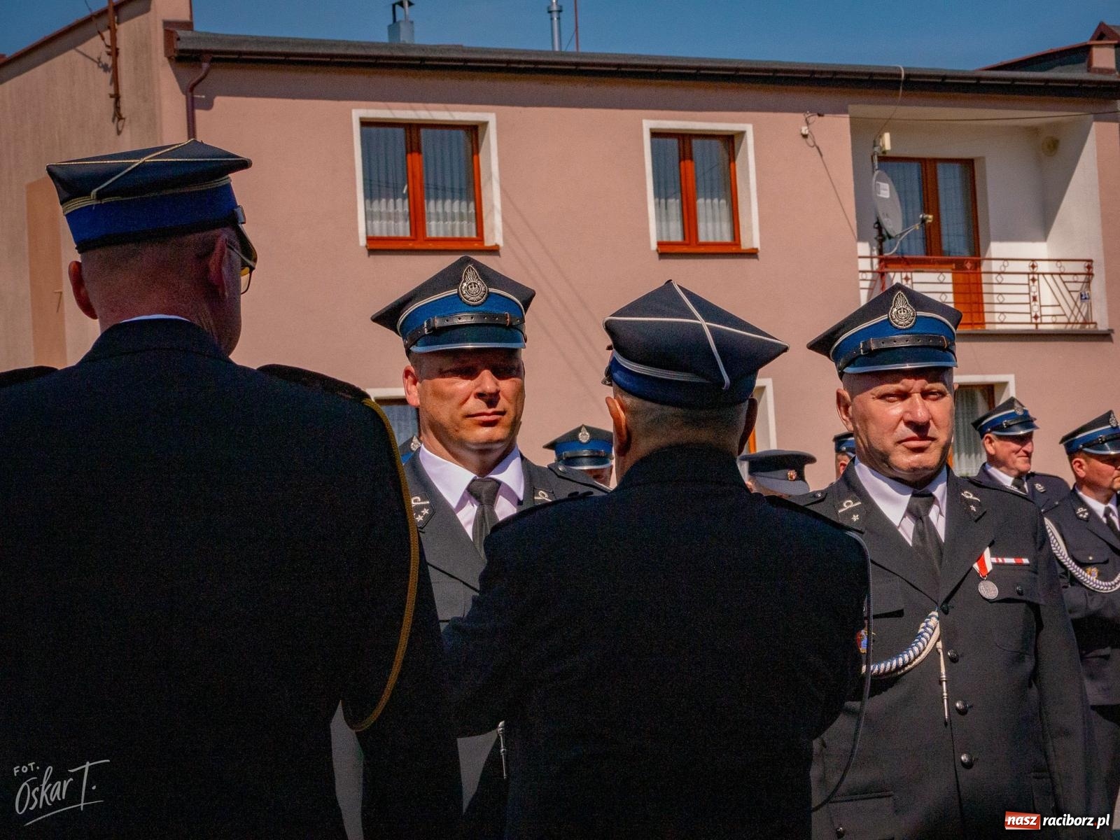 Zdjęcie w galerii na portalu naszraciborz.pl: Stulecie OSP Owsiszcze. Uroczysta msza, apel i odznaczenia dla zasłużonych druhów wiadomości z regionu