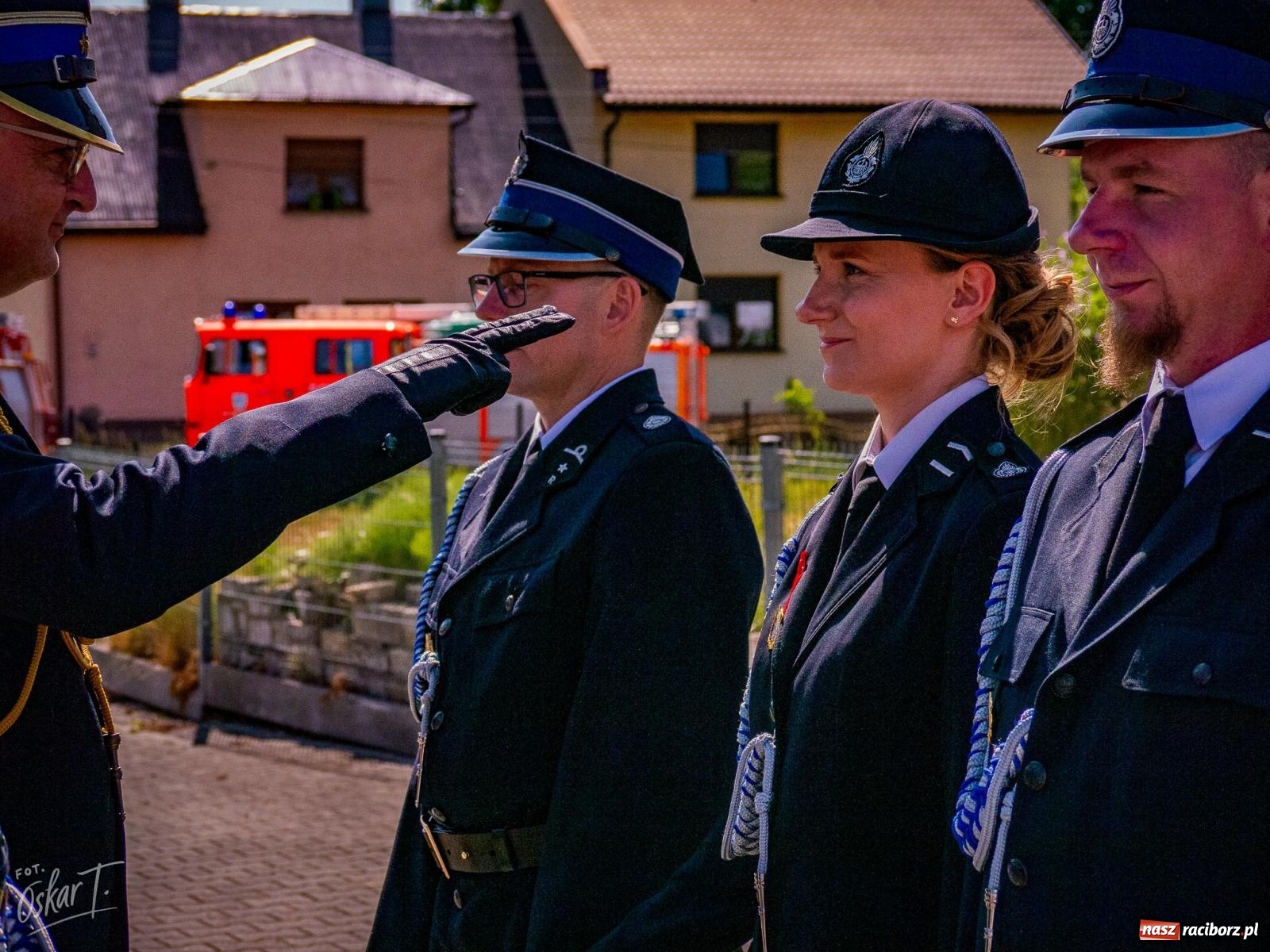 Zdjęcie w galerii na portalu naszraciborz.pl: Stulecie OSP Owsiszcze. Uroczysta msza, apel i odznaczenia dla zasłużonych druhów wiadomości z regionu