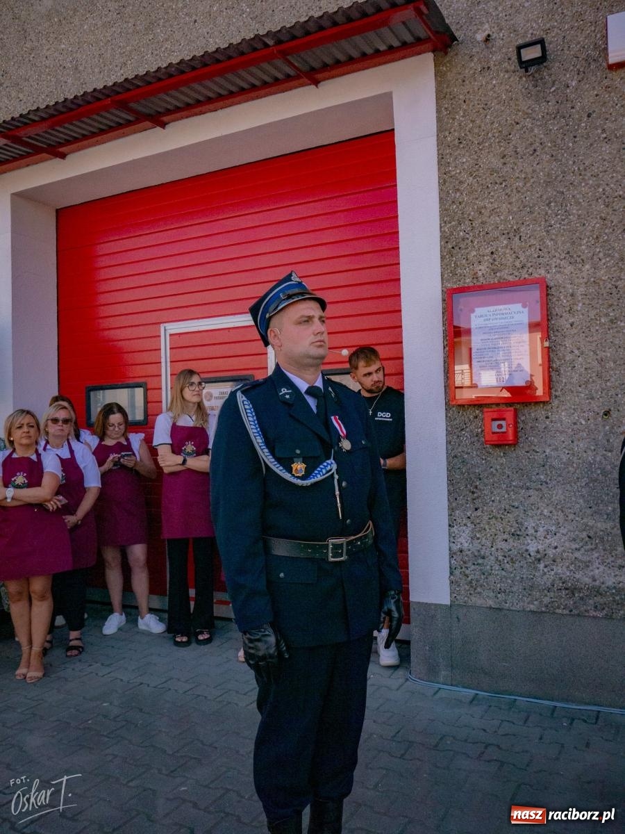 Zdjęcie w galerii na portalu naszraciborz.pl: Stulecie OSP Owsiszcze. Uroczysta msza, apel i odznaczenia dla zasłużonych druhów wiadomości z regionu