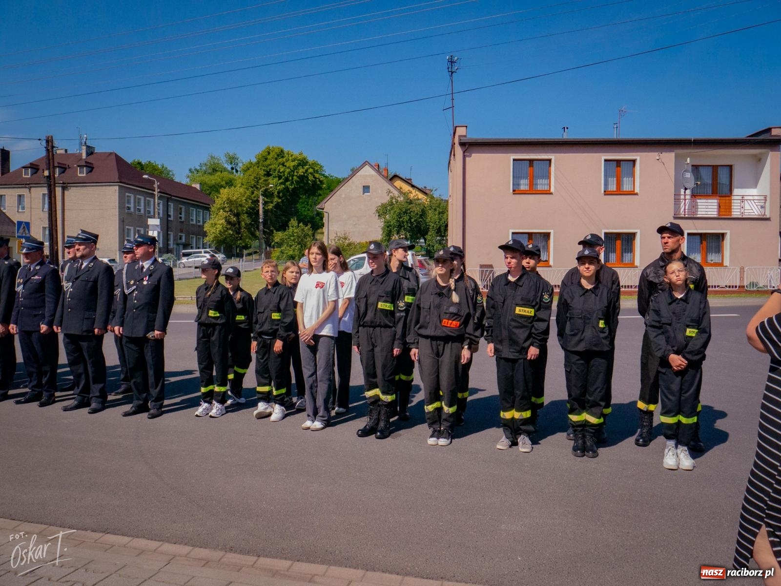 Zdjęcie w galerii na portalu naszraciborz.pl: Stulecie OSP Owsiszcze. Uroczysta msza, apel i odznaczenia dla zasłużonych druhów wiadomości z regionu