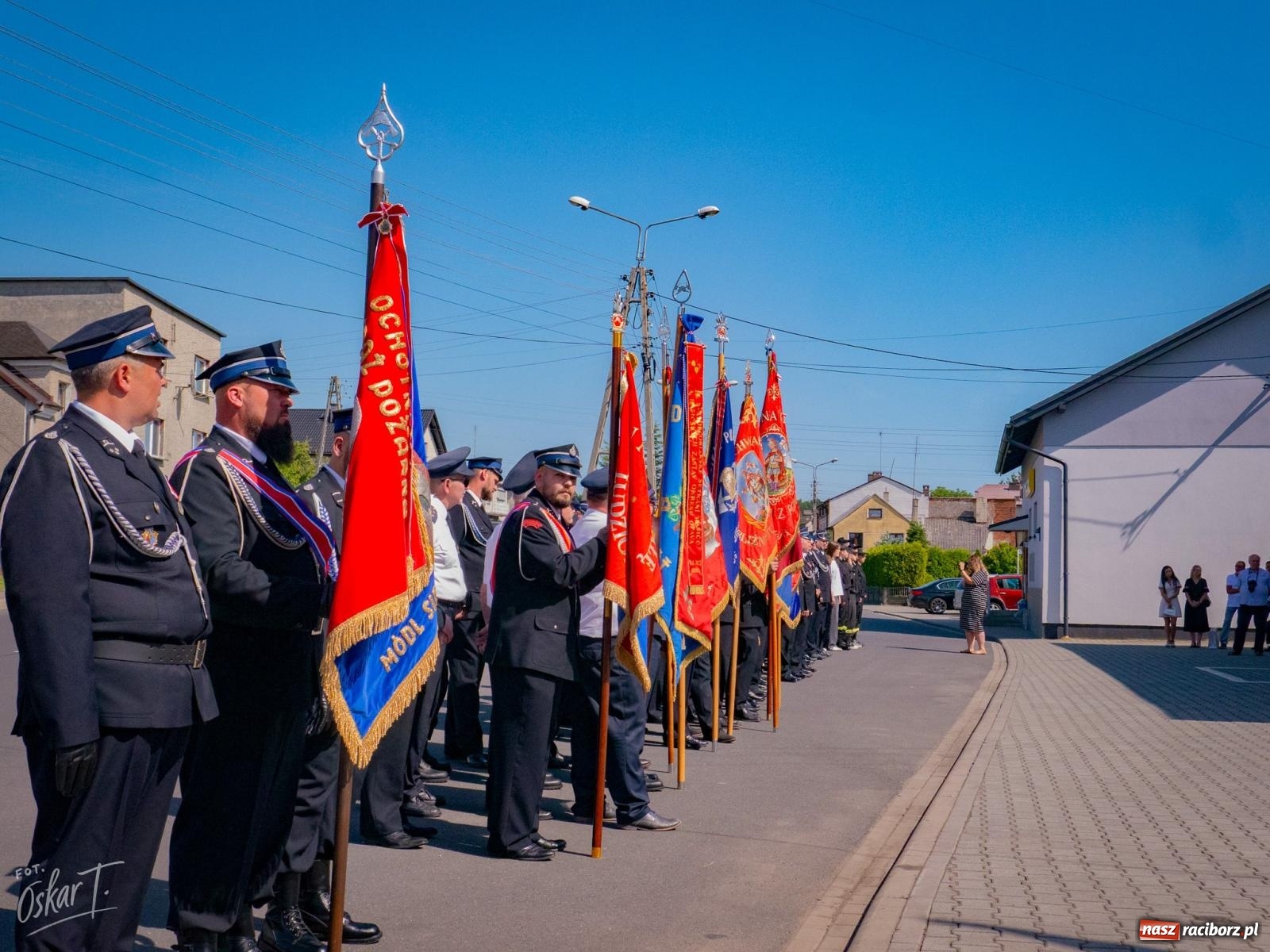 Zdjęcie w galerii na portalu naszraciborz.pl: Stulecie OSP Owsiszcze. Uroczysta msza, apel i odznaczenia dla zasłużonych druhów wiadomości z regionu