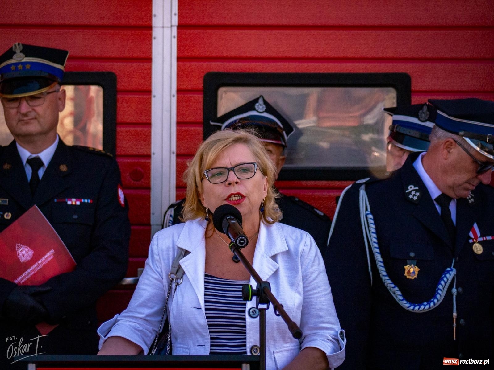 Zdjęcie w galerii na portalu naszraciborz.pl: Stulecie OSP Owsiszcze. Uroczysta msza, apel i odznaczenia dla zasłużonych druhów wiadomości z regionu