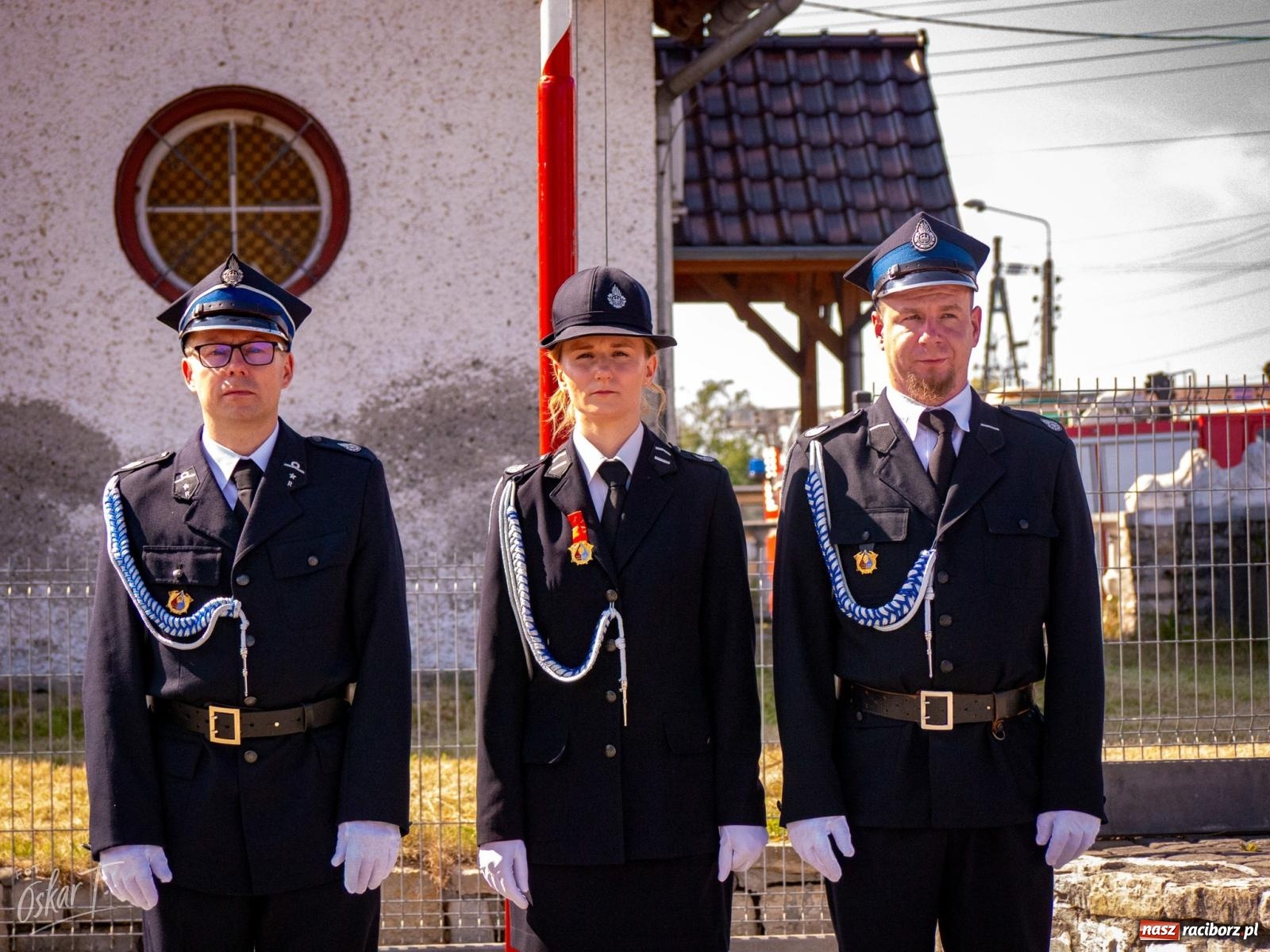 Zdjęcie w galerii na portalu naszraciborz.pl: Stulecie OSP Owsiszcze. Uroczysta msza, apel i odznaczenia dla zasłużonych druhów wiadomości z regionu