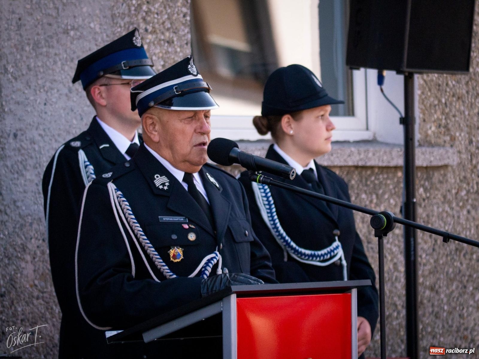 Zdjęcie w galerii na portalu naszraciborz.pl: Stulecie OSP Owsiszcze. Uroczysta msza, apel i odznaczenia dla zasłużonych druhów wiadomości z regionu