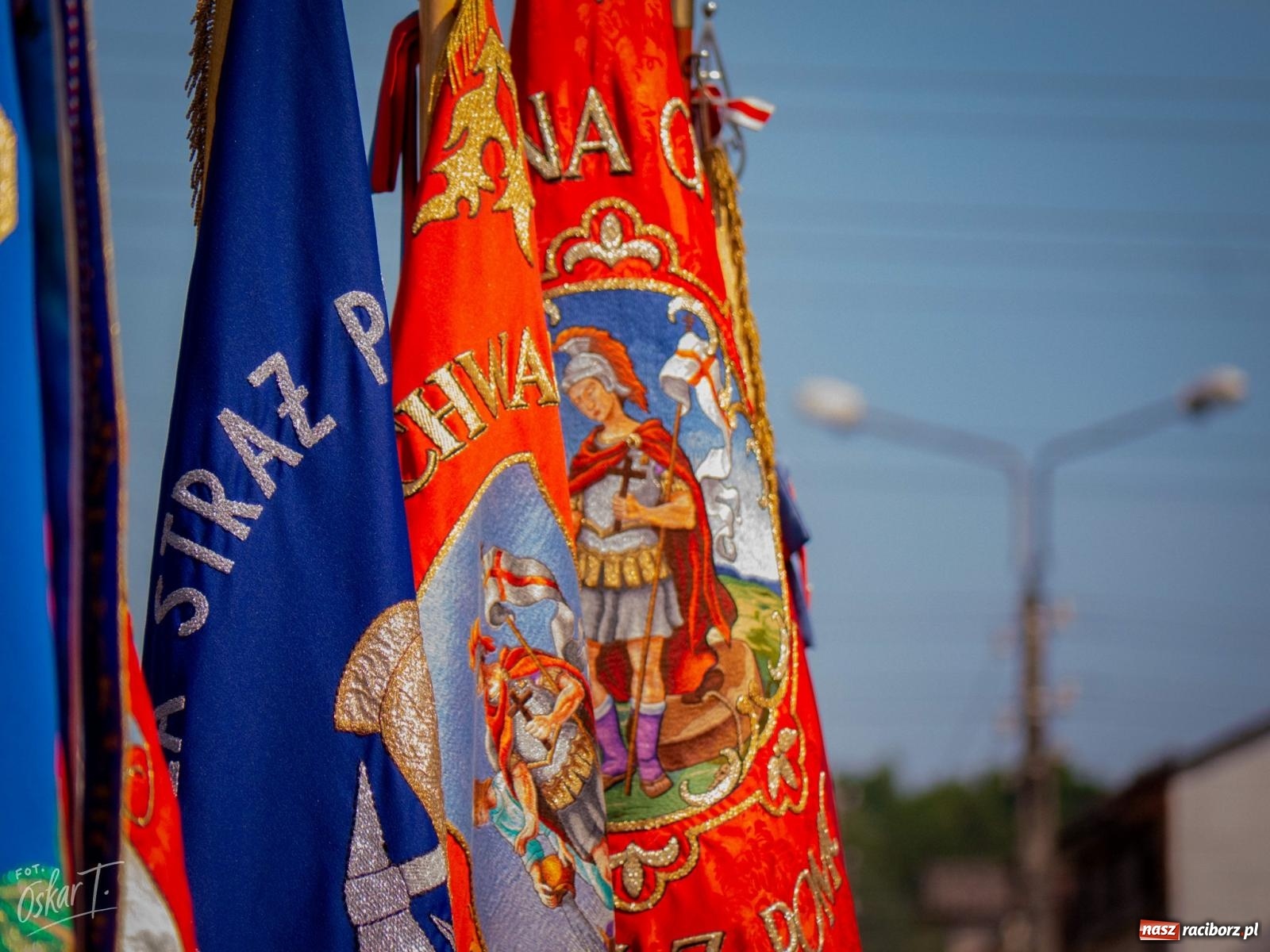 Zdjęcie w galerii na portalu naszraciborz.pl: Stulecie OSP Owsiszcze. Uroczysta msza, apel i odznaczenia dla zasłużonych druhów wiadomości z regionu