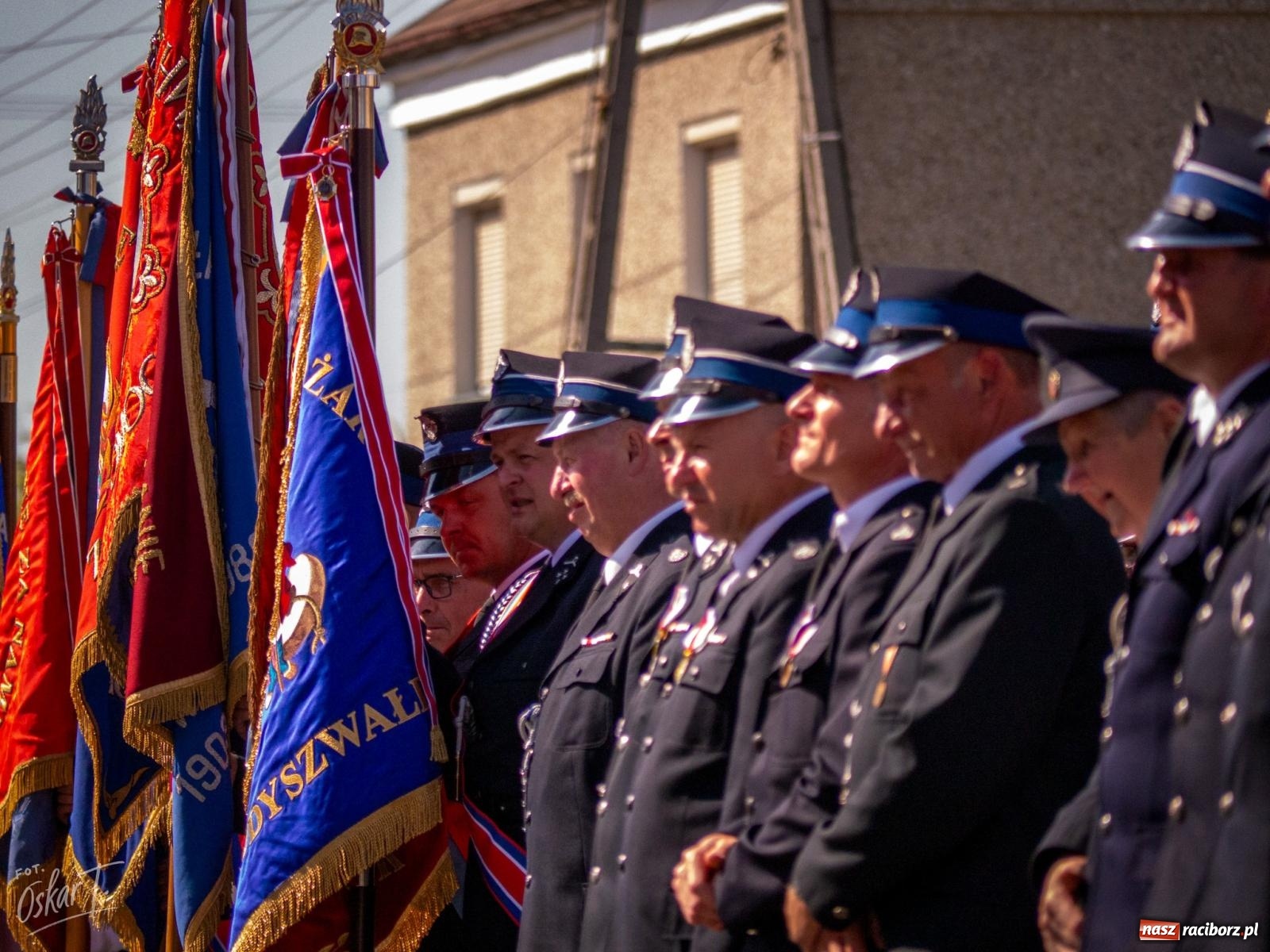 Zdjęcie w galerii na portalu naszraciborz.pl: Stulecie OSP Owsiszcze. Uroczysta msza, apel i odznaczenia dla zasłużonych druhów wiadomości z regionu
