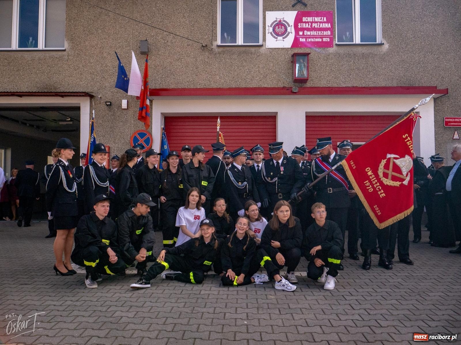 Zdjęcie w galerii na portalu naszraciborz.pl: Stulecie OSP Owsiszcze. Uroczysta msza, apel i odznaczenia dla zasłużonych druhów wiadomości z regionu