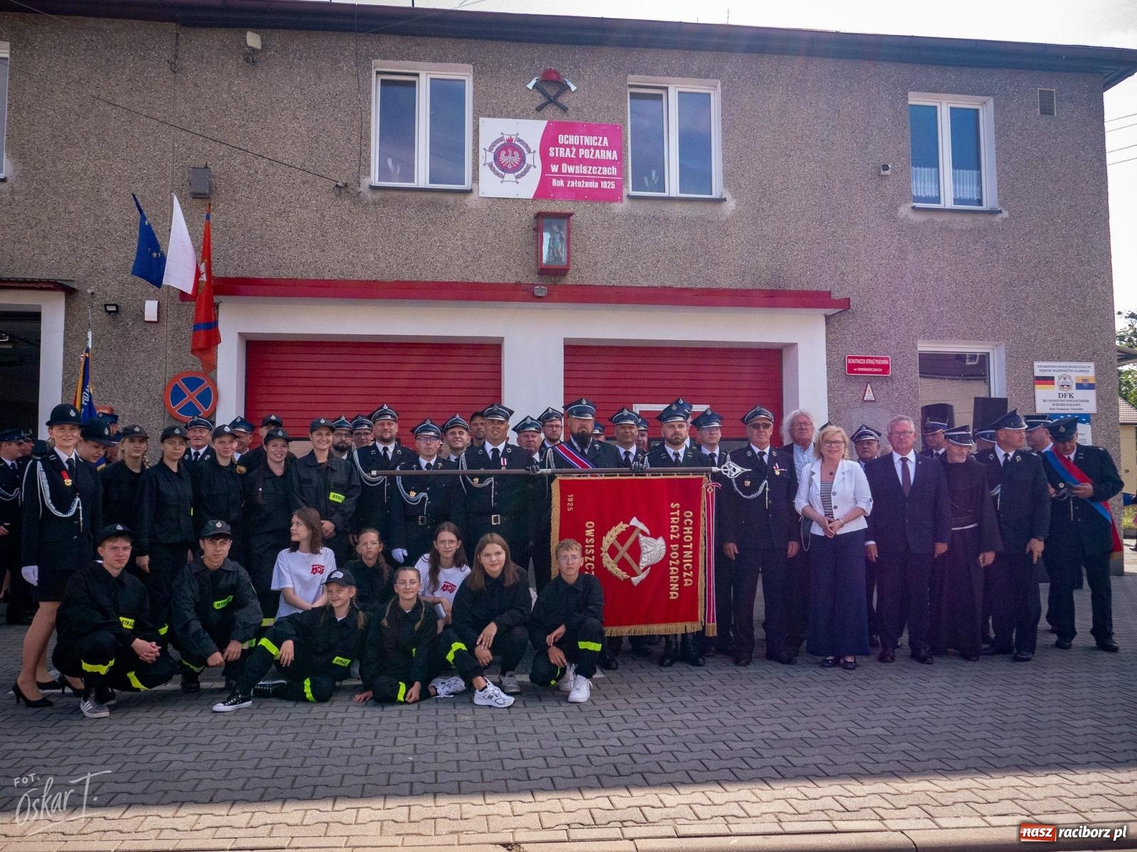 Zdjęcie w galerii na portalu naszraciborz.pl: Stulecie OSP Owsiszcze. Uroczysta msza, apel i odznaczenia dla zasłużonych druhów wiadomości z regionu