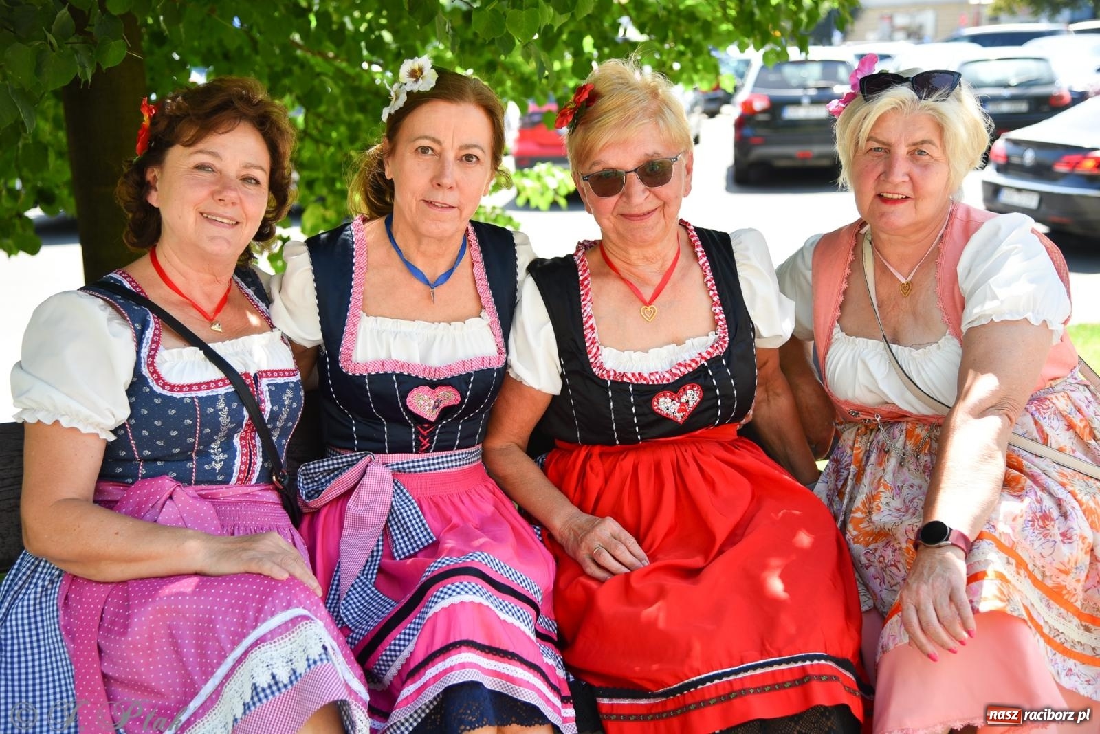Zdjęcie w galerii na portalu naszraciborz.pl: Śląska mozaika na zamku. Korowód i barwy kultur na dziedzińcu Piastów wiadomości z regionu