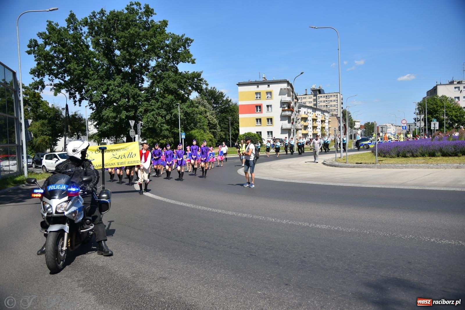 Zdjęcie w galerii na portalu naszraciborz.pl: Śląska mozaika na zamku. Korowód i barwy kultur na dziedzińcu Piastów wiadomości z regionu