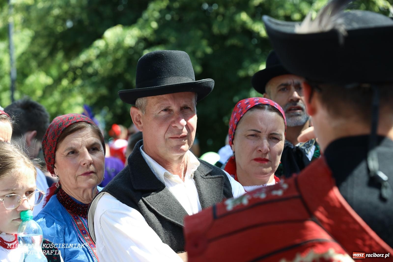 Zdjęcie w galerii na portalu naszraciborz.pl: Śląska mozaika na zamku. Korowód i barwy kultur na dziedzińcu Piastów wiadomości z regionu