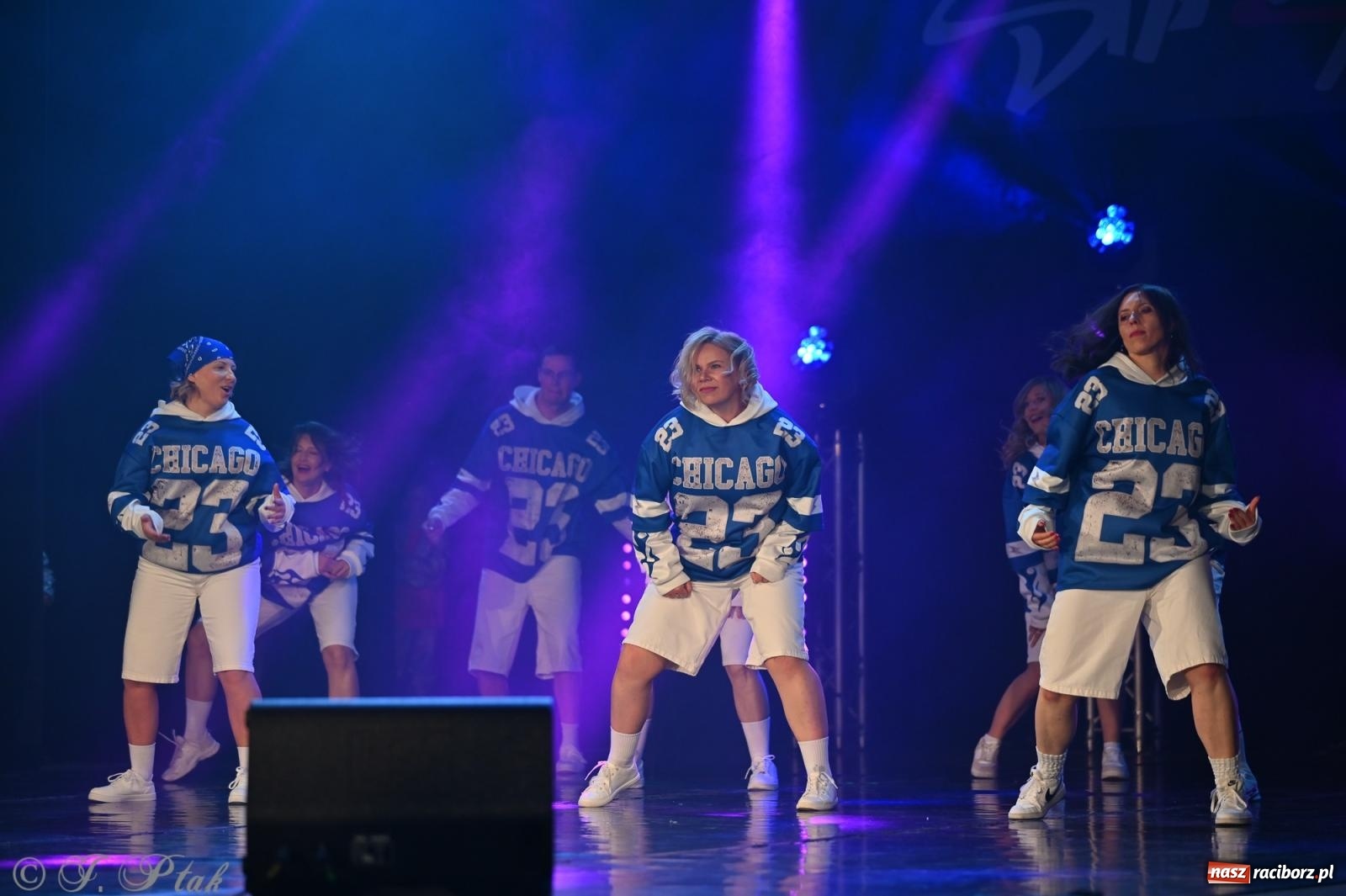 Zdjęcie w galerii na portalu naszraciborz.pl: Oscarowy blask na scenie RCK. Gala SKAZY oczarowała publiczność wiadomości z regionu