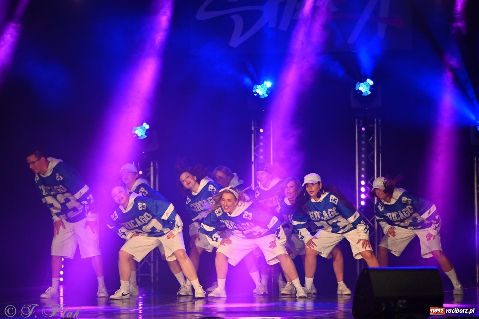 Zdjęcie w galerii na portalu naszraciborz.pl: Oscarowy blask na scenie RCK. Gala SKAZY oczarowała publiczność wiadomości z regionu