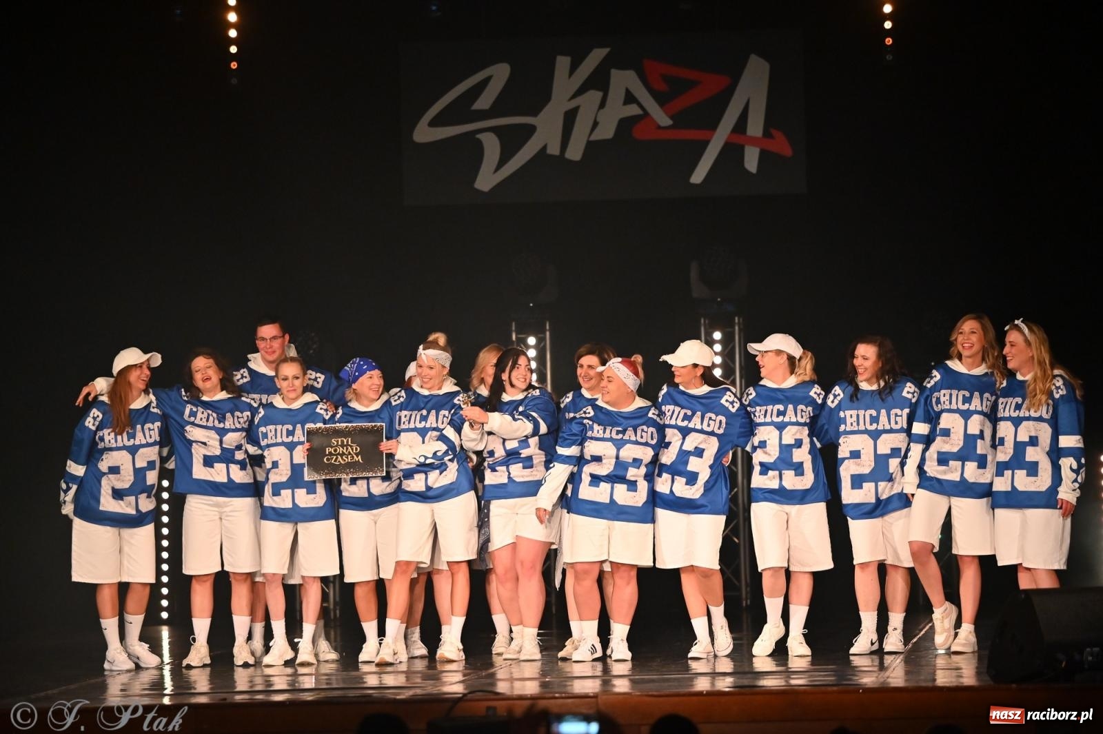 Zdjęcie w galerii na portalu naszraciborz.pl: Oscarowy blask na scenie RCK. Gala SKAZY oczarowała publiczność wiadomości z regionu