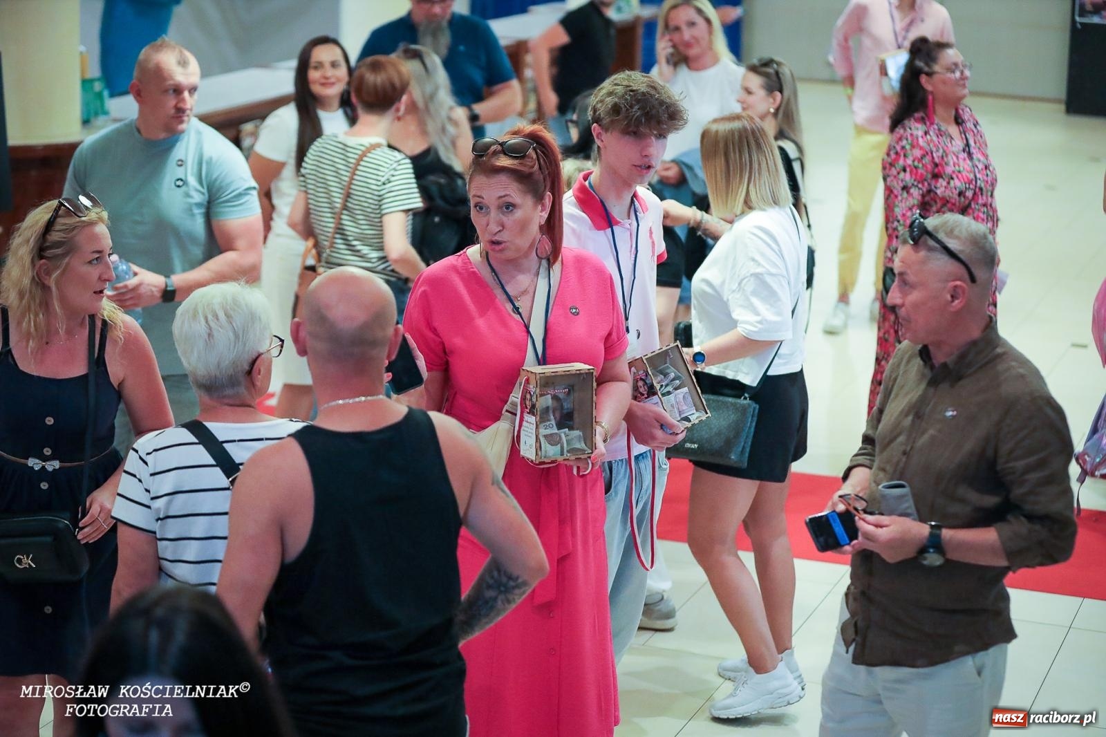 Zdjęcie w galerii na portalu naszraciborz.pl: Oscarowy blask na scenie RCK. Gala SKAZY oczarowała publiczność wiadomości z regionu