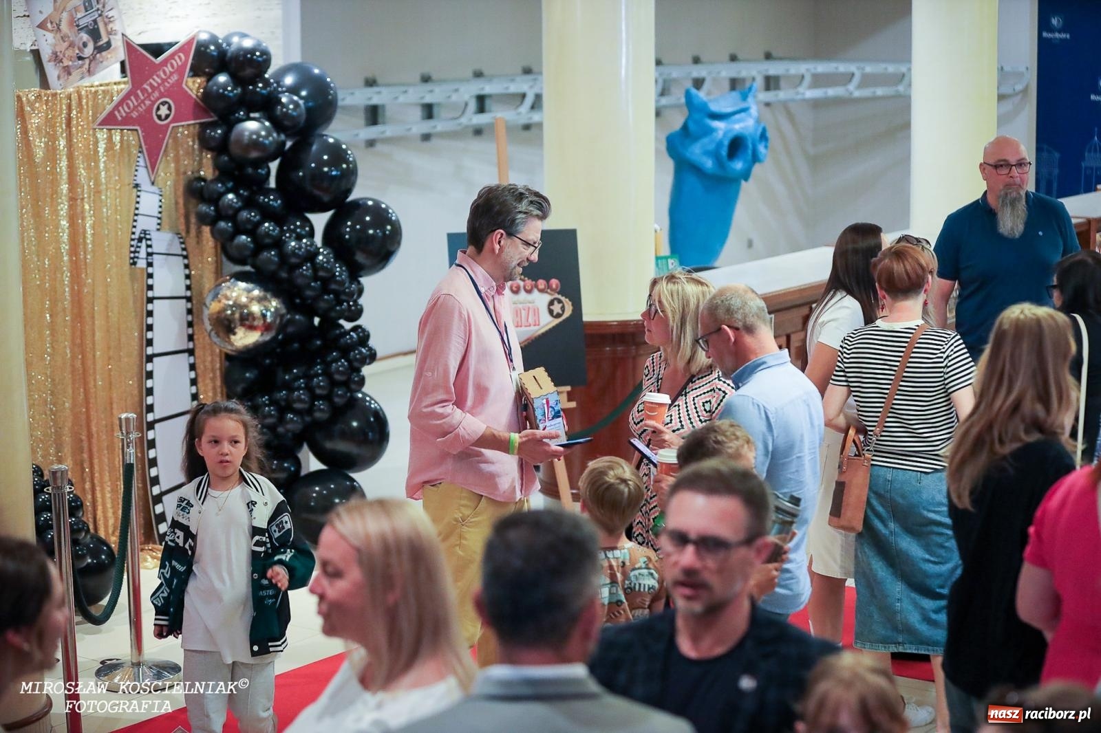 Zdjęcie w galerii na portalu naszraciborz.pl: Oscarowy blask na scenie RCK. Gala SKAZY oczarowała publiczność wiadomości z regionu