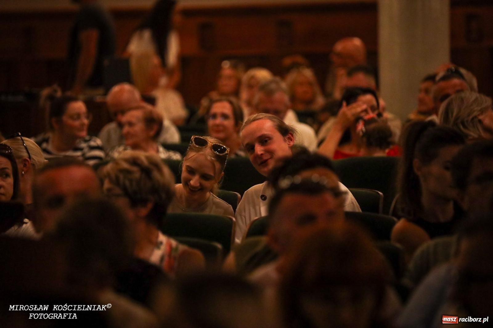 Zdjęcie w galerii na portalu naszraciborz.pl: Oscarowy blask na scenie RCK. Gala SKAZY oczarowała publiczność wiadomości z regionu