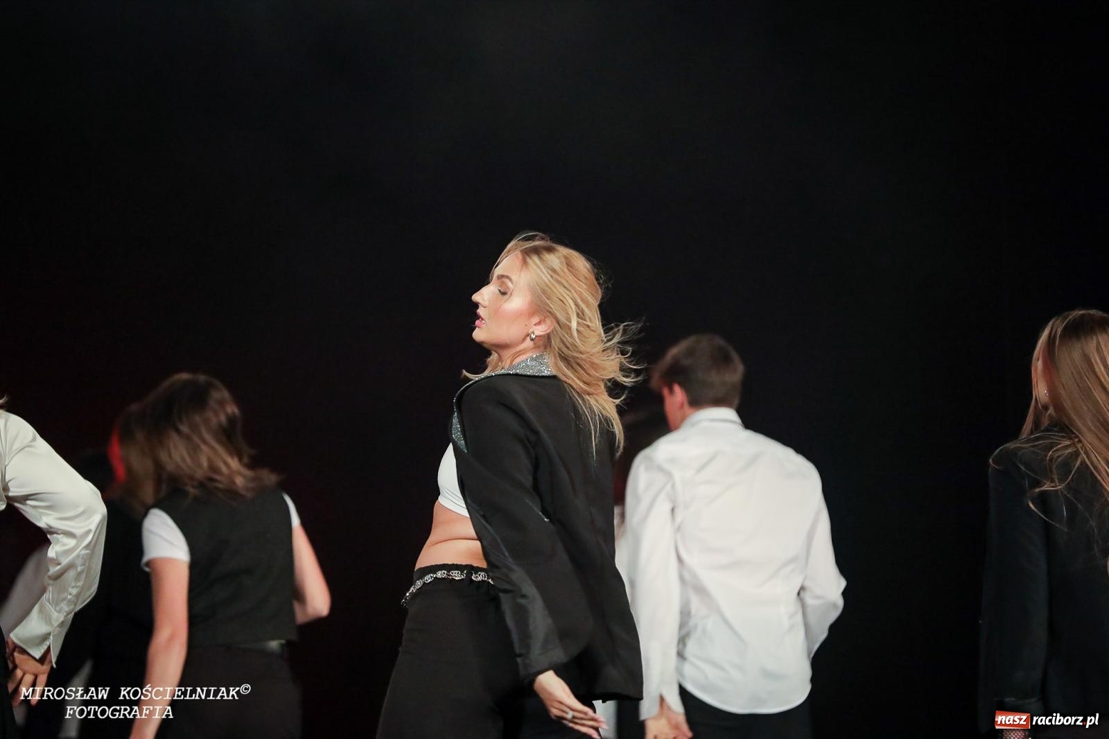 Zdjęcie w galerii na portalu naszraciborz.pl: Oscarowy blask na scenie RCK. Gala SKAZY oczarowała publiczność wiadomości z regionu