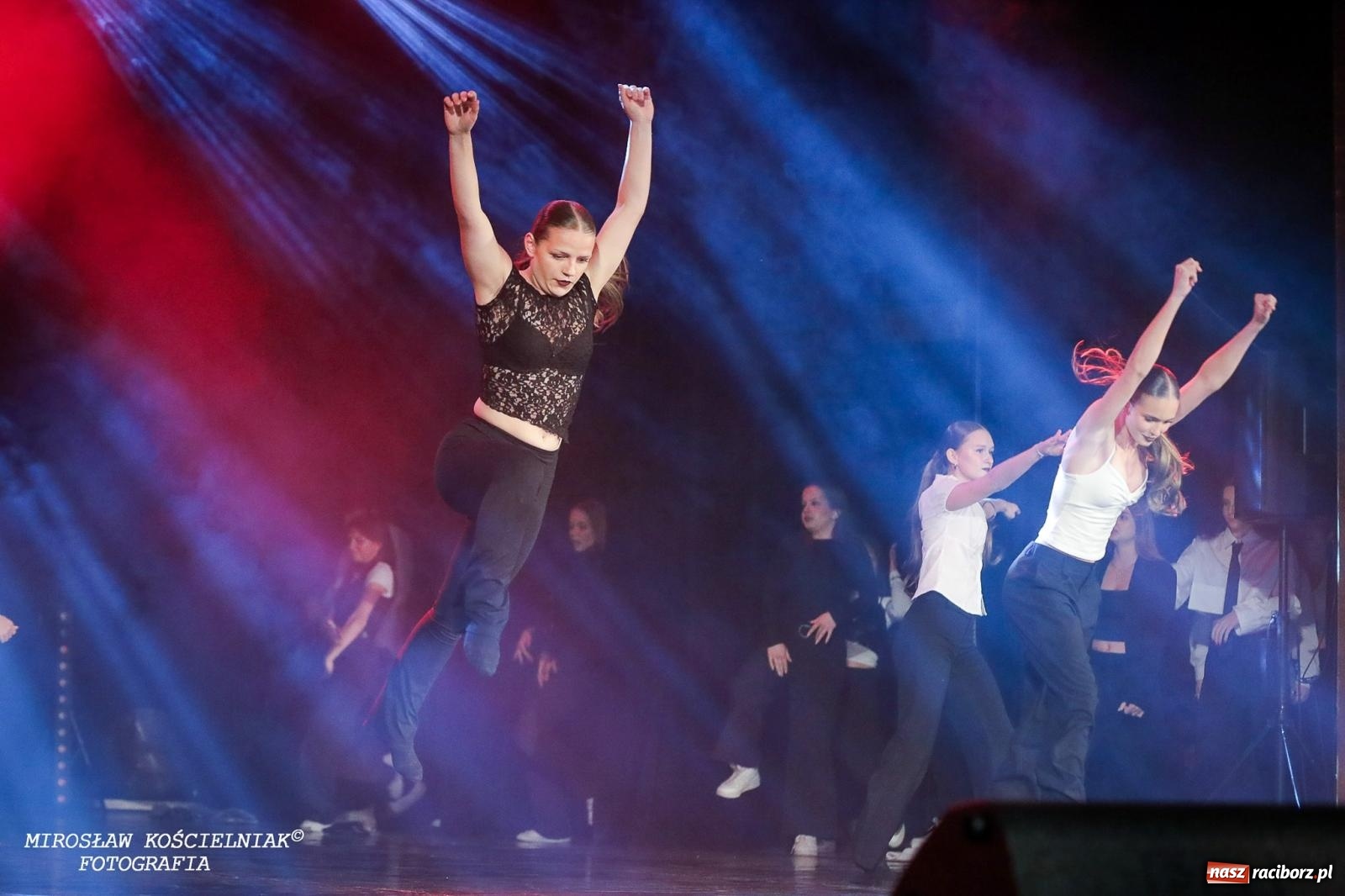 Zdjęcie w galerii na portalu naszraciborz.pl: Oscarowy blask na scenie RCK. Gala SKAZY oczarowała publiczność wiadomości z regionu