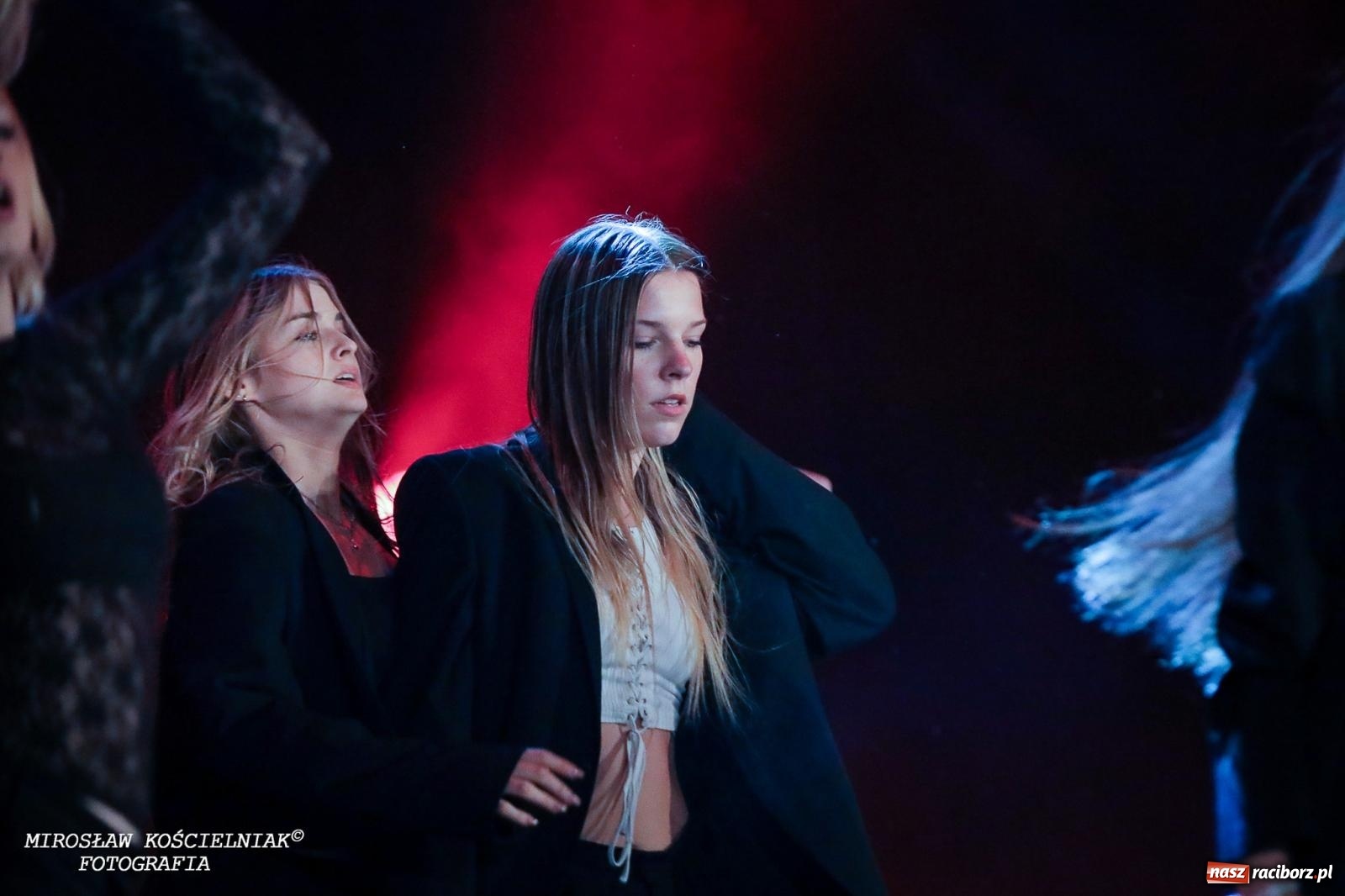 Zdjęcie w galerii na portalu naszraciborz.pl: Oscarowy blask na scenie RCK. Gala SKAZY oczarowała publiczność wiadomości z regionu