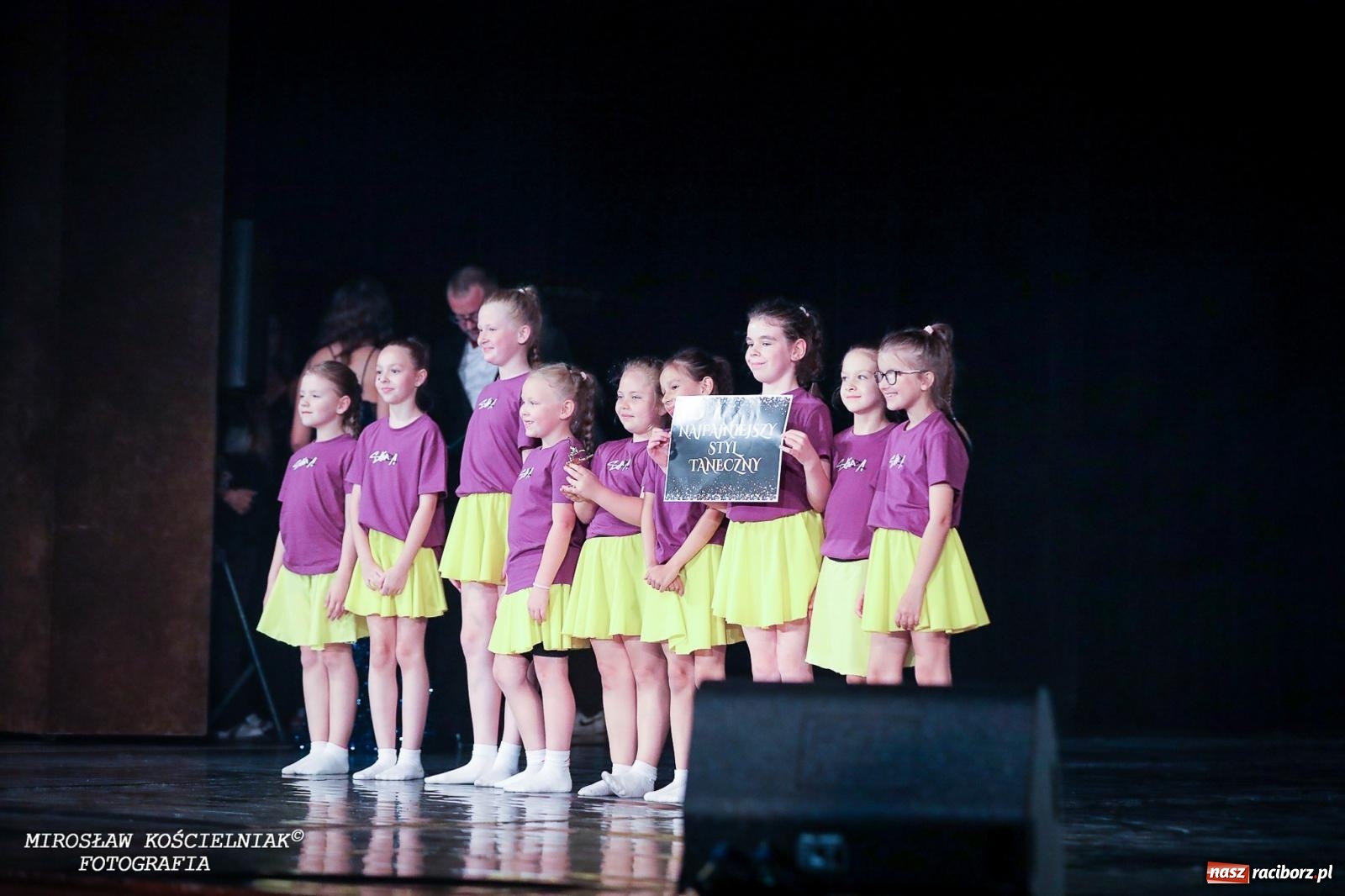 Zdjęcie w galerii na portalu naszraciborz.pl: Oscarowy blask na scenie RCK. Gala SKAZY oczarowała publiczność wiadomości z regionu
