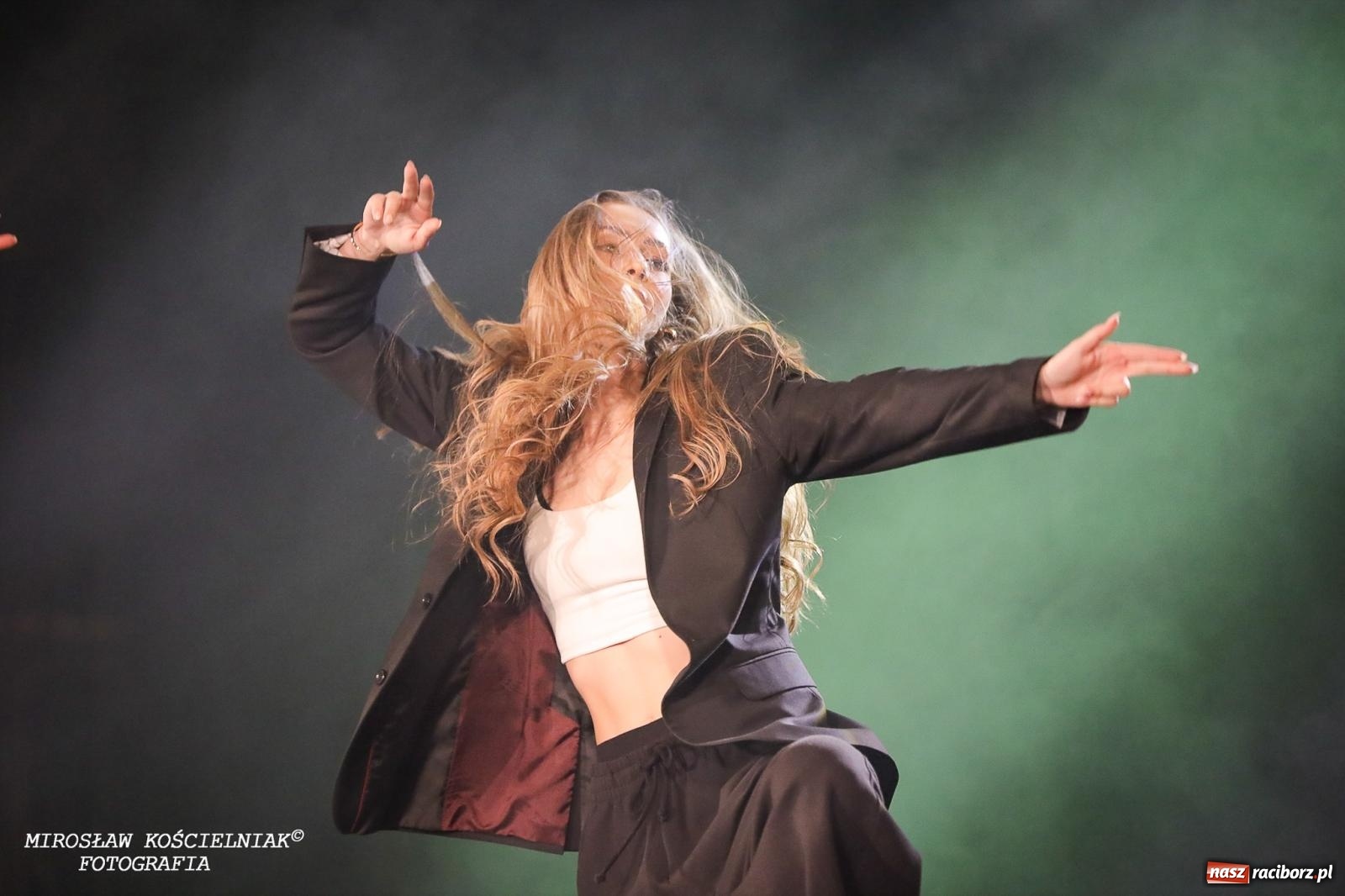 Zdjęcie w galerii na portalu naszraciborz.pl: Oscarowy blask na scenie RCK. Gala SKAZY oczarowała publiczność wiadomości z regionu