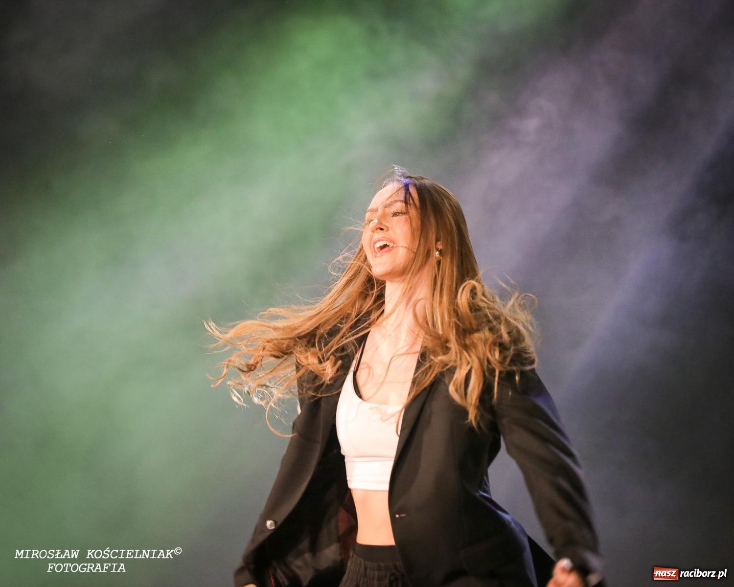 Zdjęcie w galerii na portalu naszraciborz.pl: Oscarowy blask na scenie RCK. Gala SKAZY oczarowała publiczność wiadomości z regionu