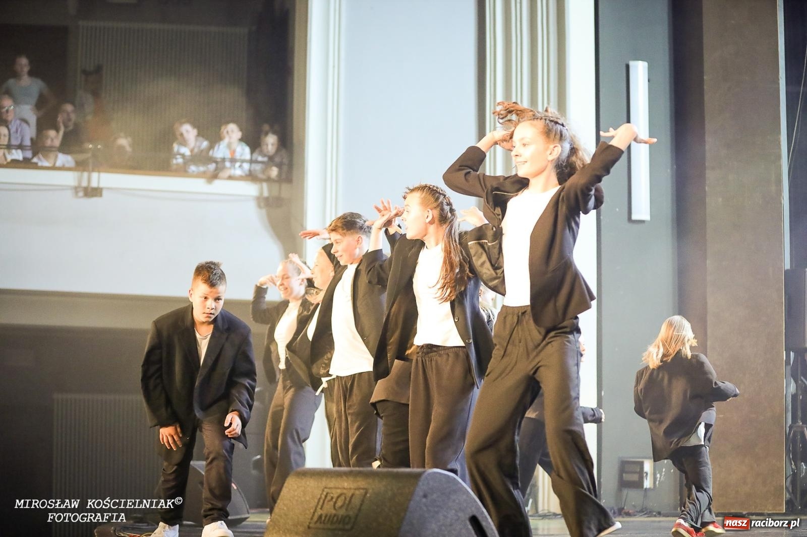 Zdjęcie w galerii na portalu naszraciborz.pl: Oscarowy blask na scenie RCK. Gala SKAZY oczarowała publiczność wiadomości z regionu