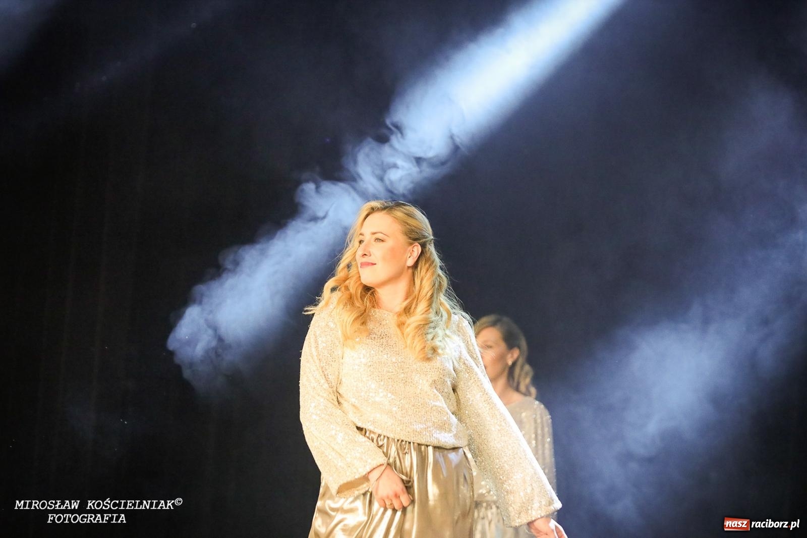 Zdjęcie w galerii na portalu naszraciborz.pl: Oscarowy blask na scenie RCK. Gala SKAZY oczarowała publiczność wiadomości z regionu