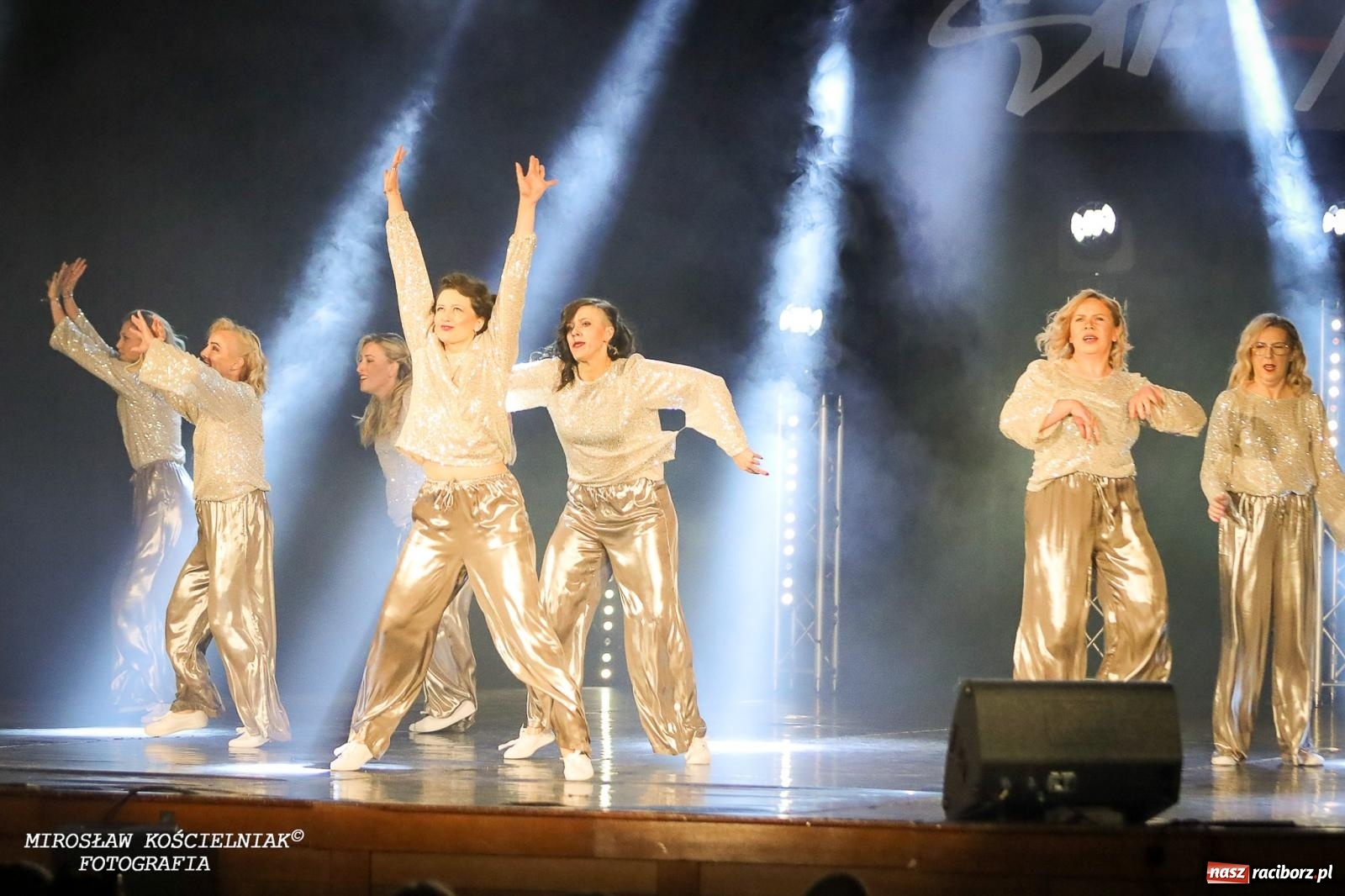 Zdjęcie w galerii na portalu naszraciborz.pl: Oscarowy blask na scenie RCK. Gala SKAZY oczarowała publiczność wiadomości z regionu