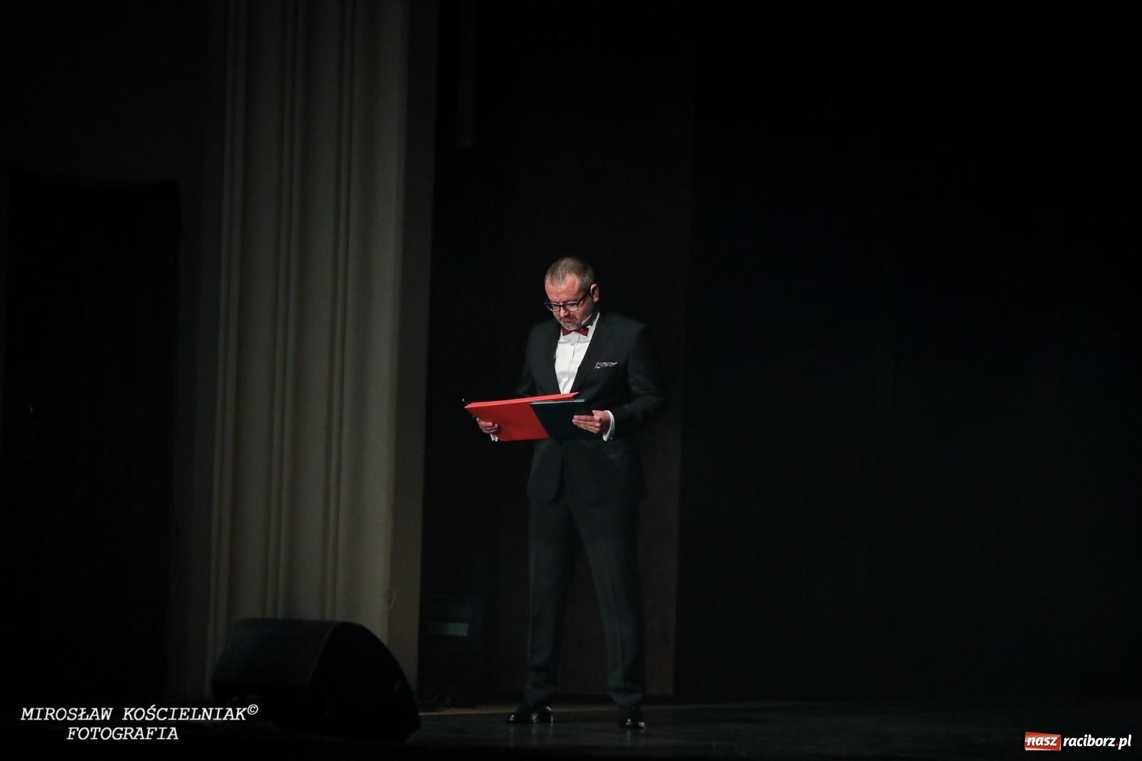 Zdjęcie w galerii na portalu naszraciborz.pl: Oscarowy blask na scenie RCK. Gala SKAZY oczarowała publiczność wiadomości z regionu