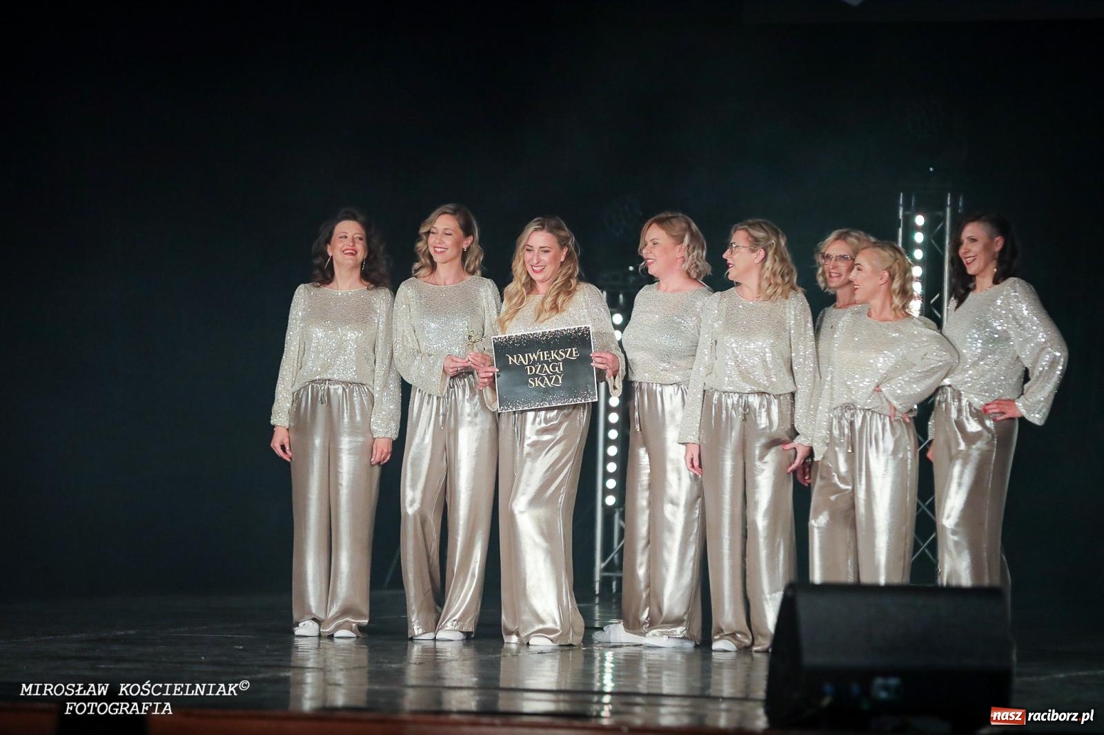 Zdjęcie w galerii na portalu naszraciborz.pl: Oscarowy blask na scenie RCK. Gala SKAZY oczarowała publiczność wiadomości z regionu