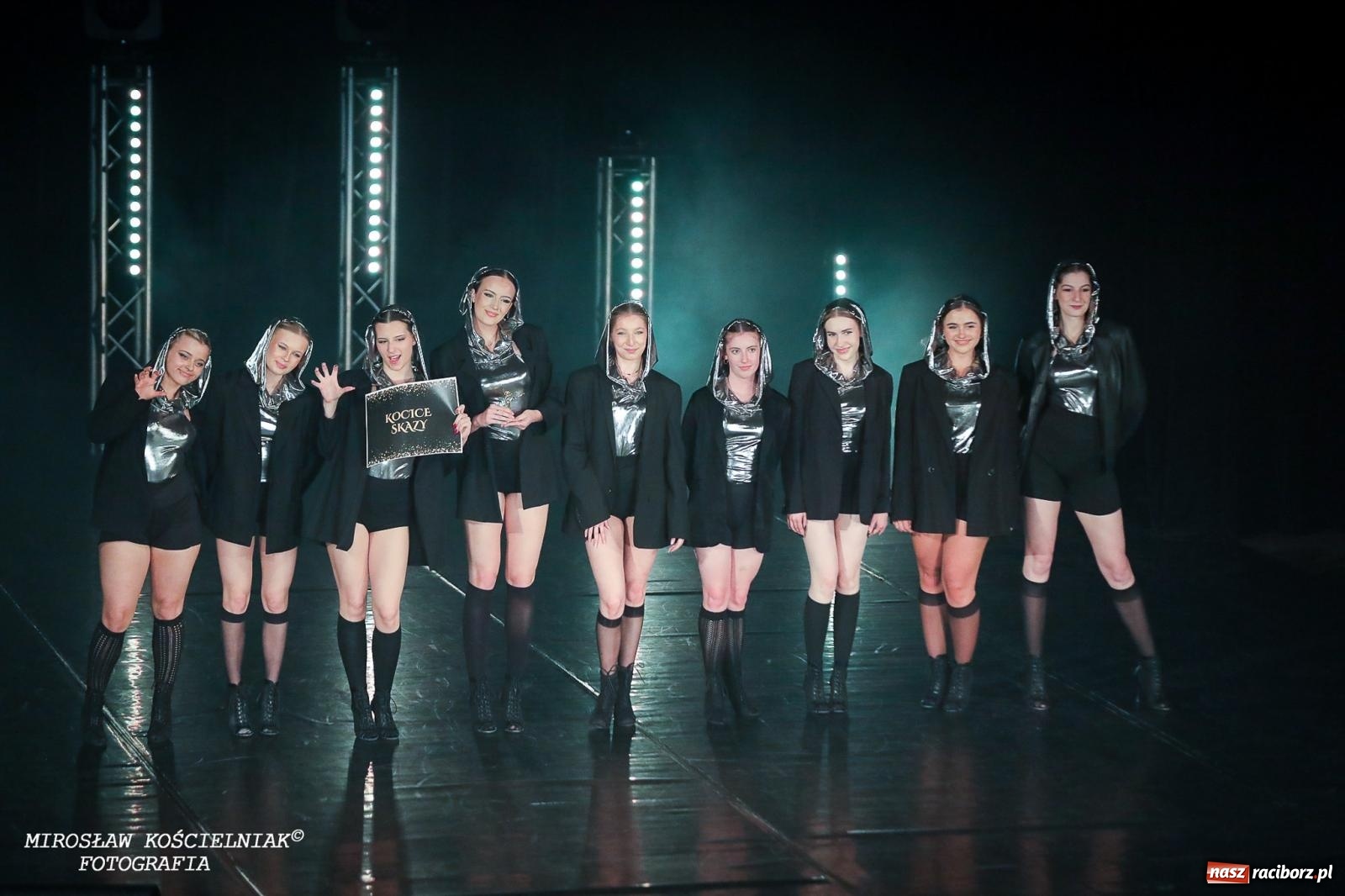 Zdjęcie w galerii na portalu naszraciborz.pl: Oscarowy blask na scenie RCK. Gala SKAZY oczarowała publiczność wiadomości z regionu