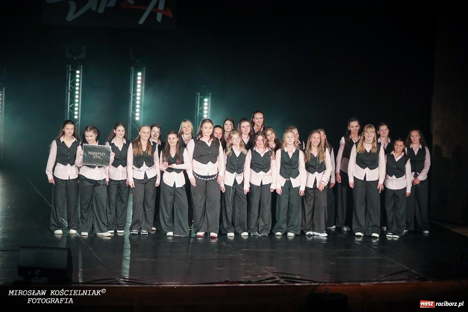 Zdjęcie w galerii na portalu naszraciborz.pl: Oscarowy blask na scenie RCK. Gala SKAZY oczarowała publiczność wiadomości z regionu