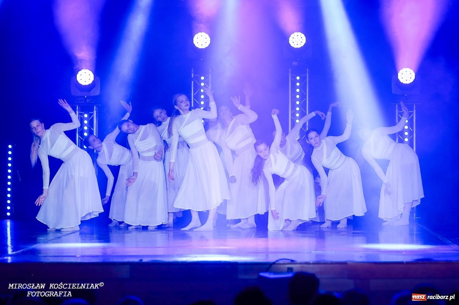 Zdjęcie w galerii na portalu naszraciborz.pl: Oscarowy blask na scenie RCK. Gala SKAZY oczarowała publiczność wiadomości z regionu