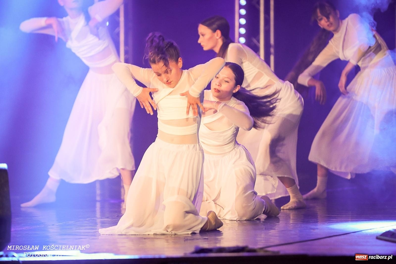 Zdjęcie w galerii na portalu naszraciborz.pl: Oscarowy blask na scenie RCK. Gala SKAZY oczarowała publiczność wiadomości z regionu