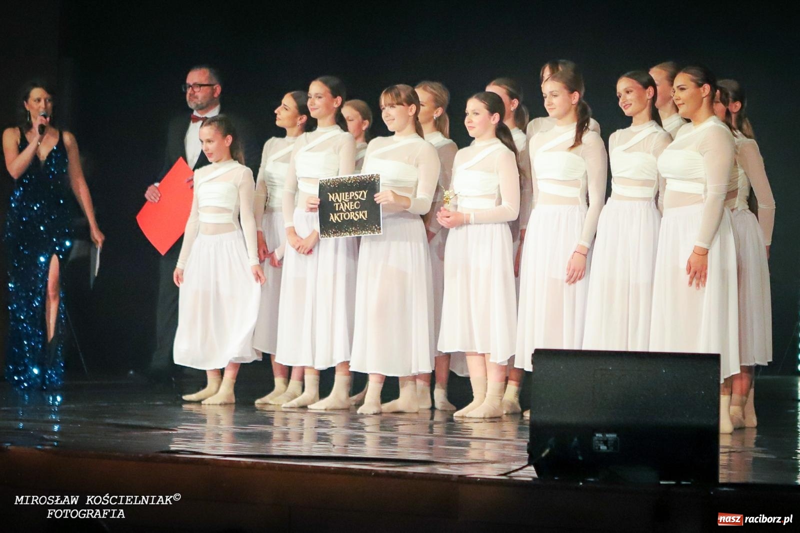 Zdjęcie w galerii na portalu naszraciborz.pl: Oscarowy blask na scenie RCK. Gala SKAZY oczarowała publiczność wiadomości z regionu