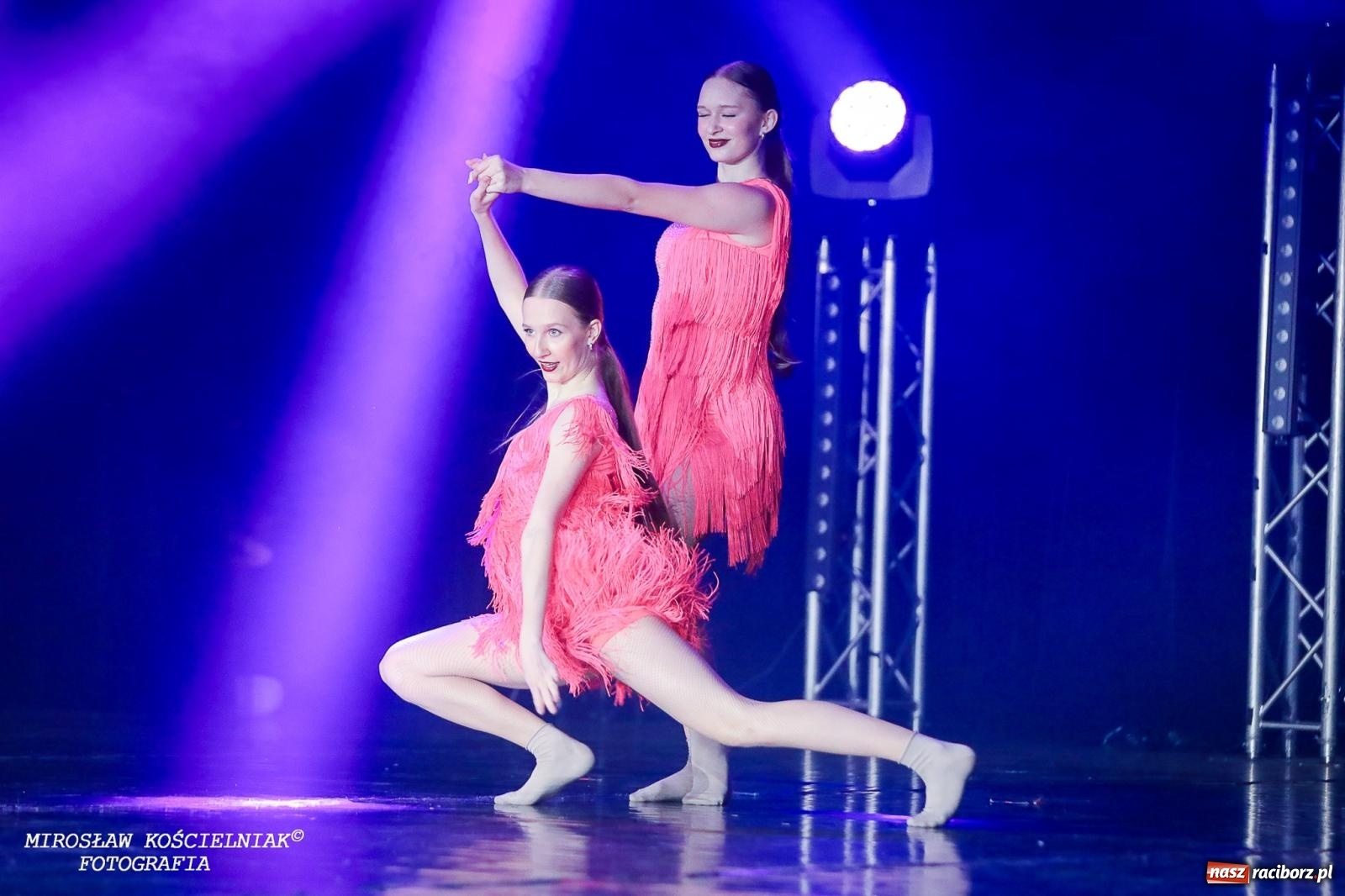 Zdjęcie w galerii na portalu naszraciborz.pl: Oscarowy blask na scenie RCK. Gala SKAZY oczarowała publiczność wiadomości z regionu