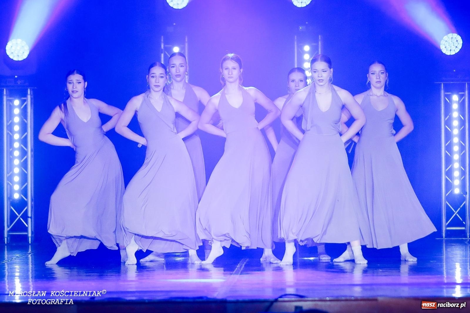 Zdjęcie w galerii na portalu naszraciborz.pl: Oscarowy blask na scenie RCK. Gala SKAZY oczarowała publiczność wiadomości z regionu