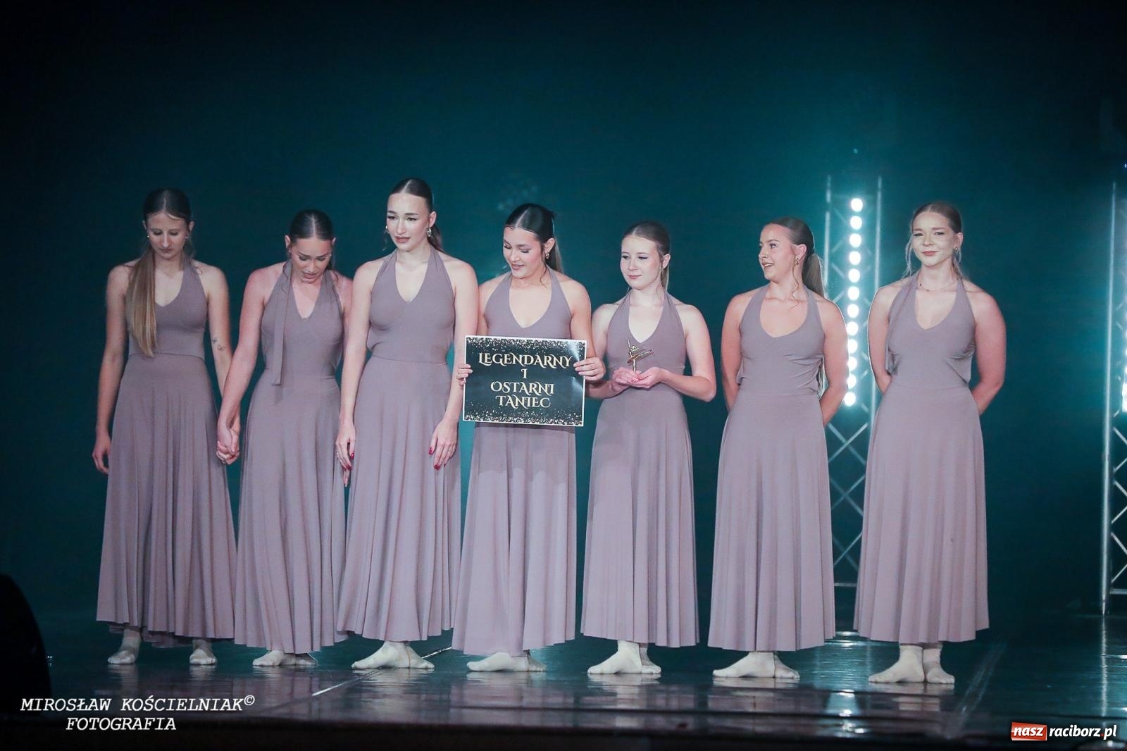 Zdjęcie w galerii na portalu naszraciborz.pl: Oscarowy blask na scenie RCK. Gala SKAZY oczarowała publiczność wiadomości z regionu