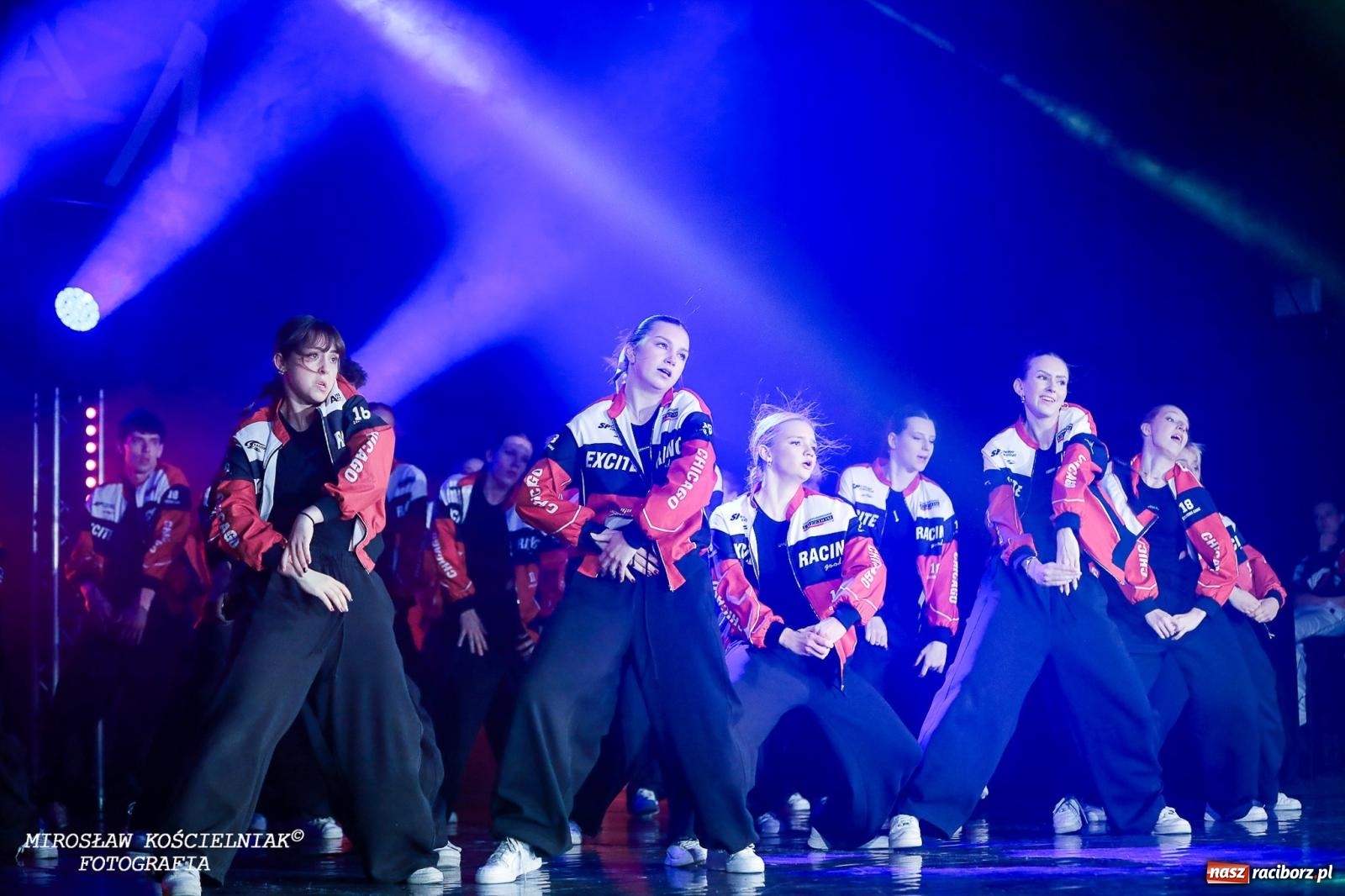 Zdjęcie w galerii na portalu naszraciborz.pl: Oscarowy blask na scenie RCK. Gala SKAZY oczarowała publiczność wiadomości z regionu