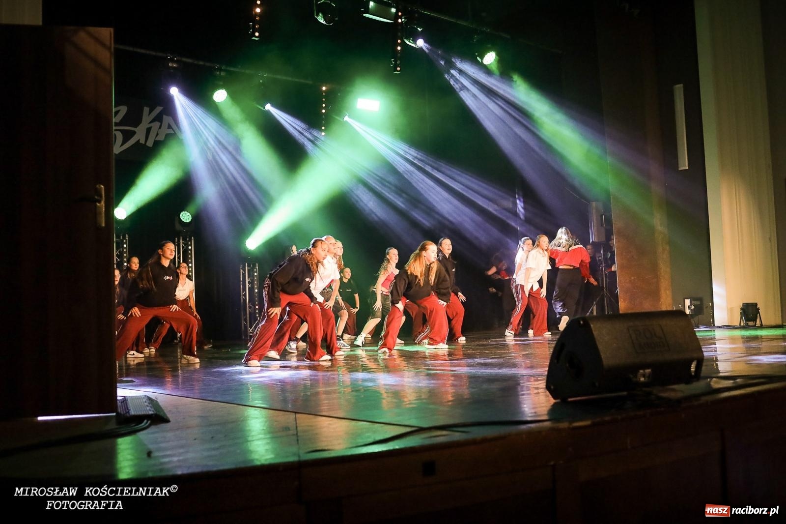 Zdjęcie w galerii na portalu naszraciborz.pl: Oscarowy blask na scenie RCK. Gala SKAZY oczarowała publiczność wiadomości z regionu