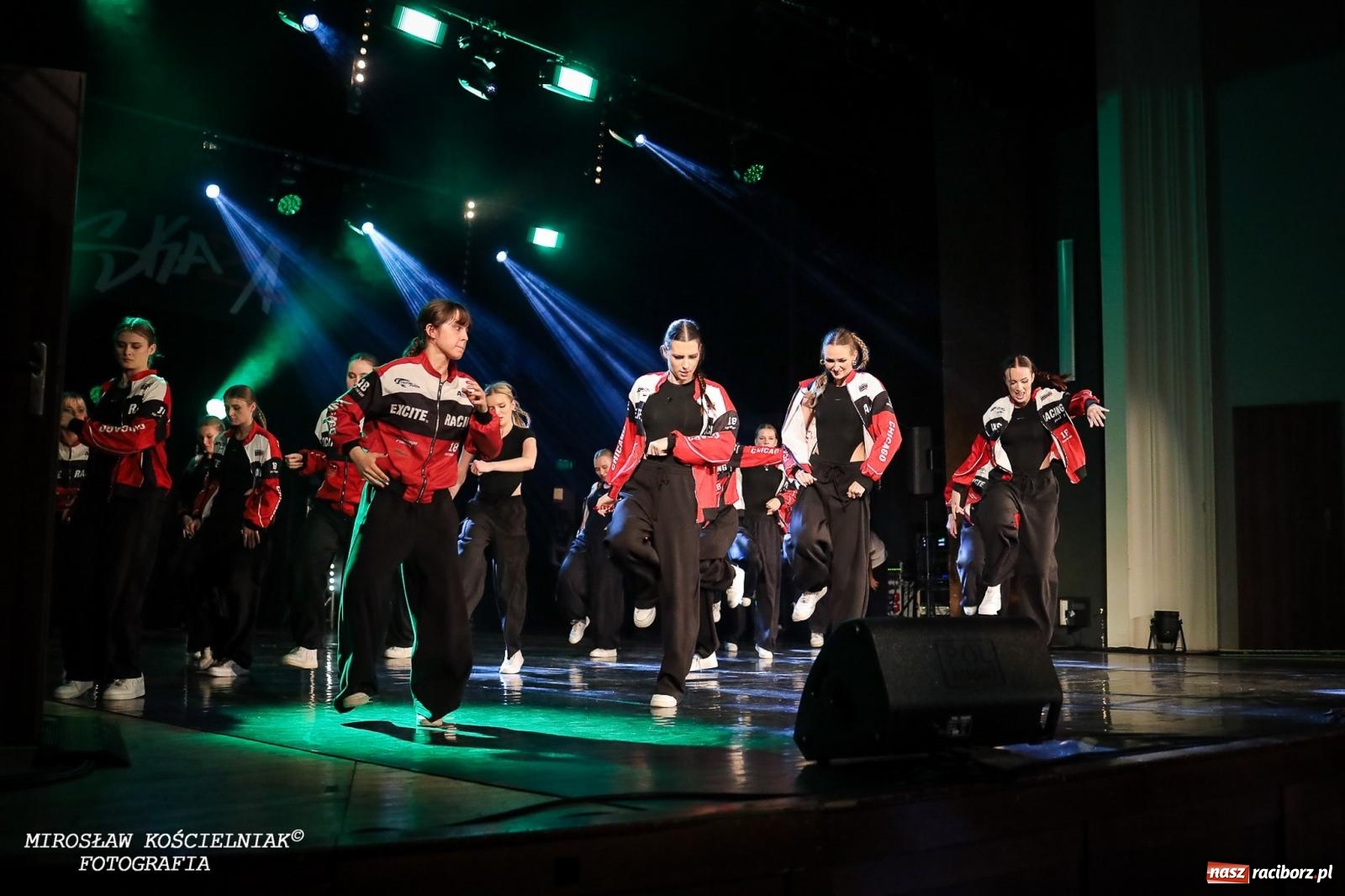 Zdjęcie w galerii na portalu naszraciborz.pl: Oscarowy blask na scenie RCK. Gala SKAZY oczarowała publiczność wiadomości z regionu