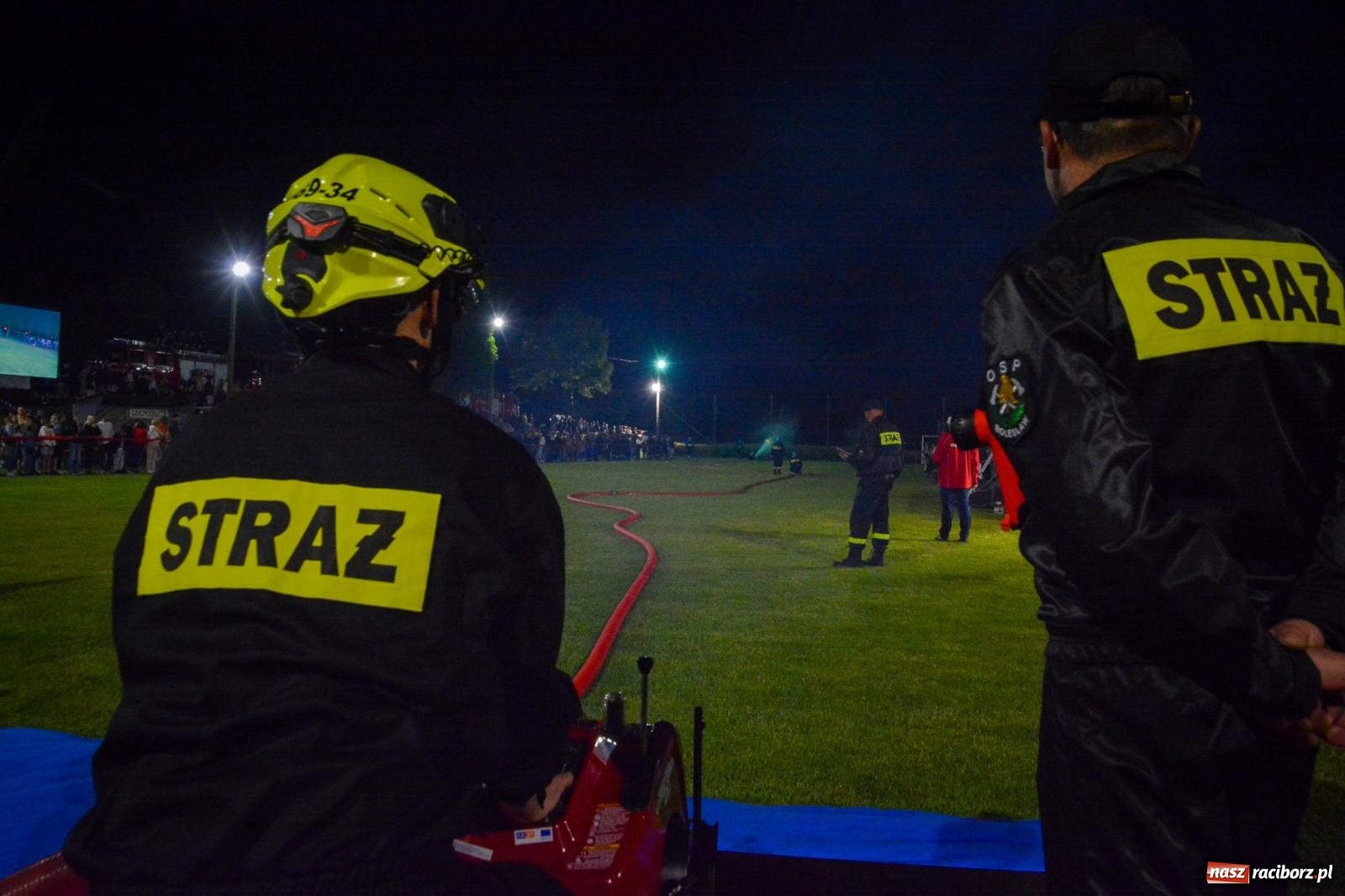 Zdjęcie w galerii na portalu naszraciborz.pl: Noc pełna rywalizacji. Rekord toru i wielkie emocje w Bolesławiu! [FOTO i WIDEO] wiadomości z regionu