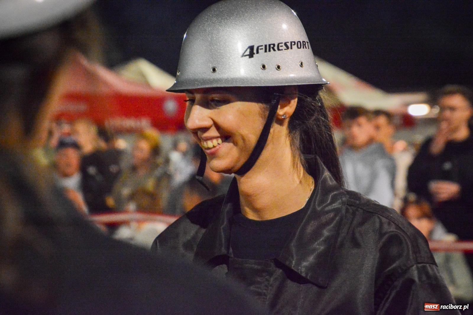 Zdjęcie w galerii na portalu naszraciborz.pl: Noc pełna rywalizacji. Rekord toru i wielkie emocje w Bolesławiu! [FOTO i WIDEO] wiadomości z regionu