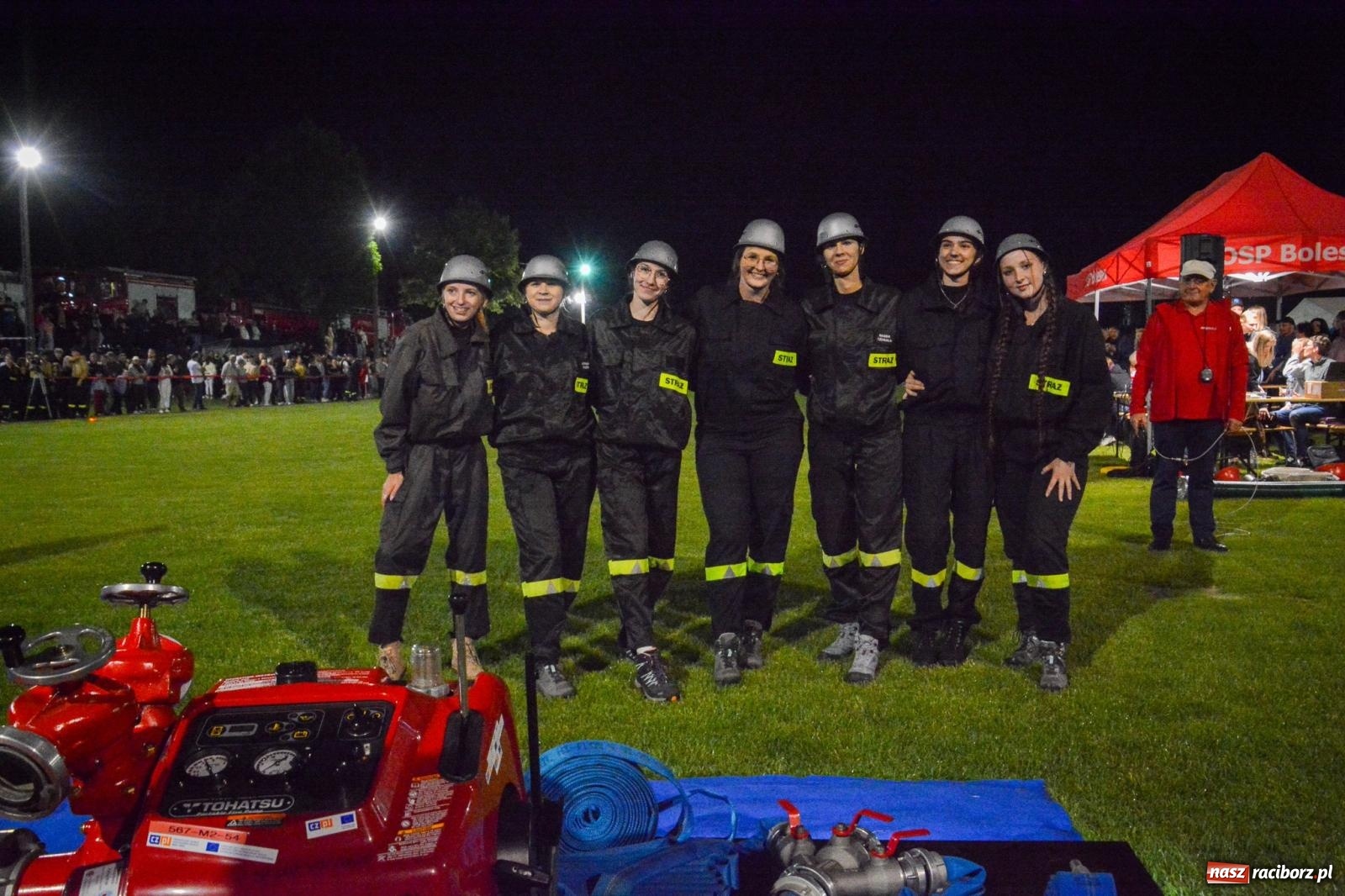 Zdjęcie w galerii na portalu naszraciborz.pl: Noc pełna rywalizacji. Rekord toru i wielkie emocje w Bolesławiu! [FOTO i WIDEO] wiadomości z regionu