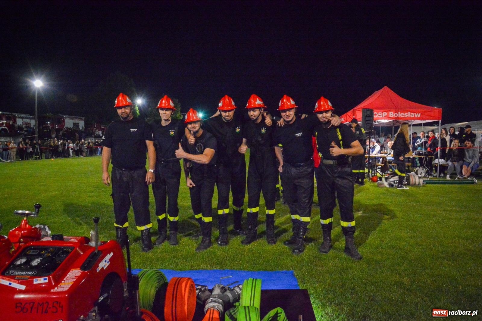 Zdjęcie w galerii na portalu naszraciborz.pl: Noc pełna rywalizacji. Rekord toru i wielkie emocje w Bolesławiu! [FOTO i WIDEO] wiadomości z regionu