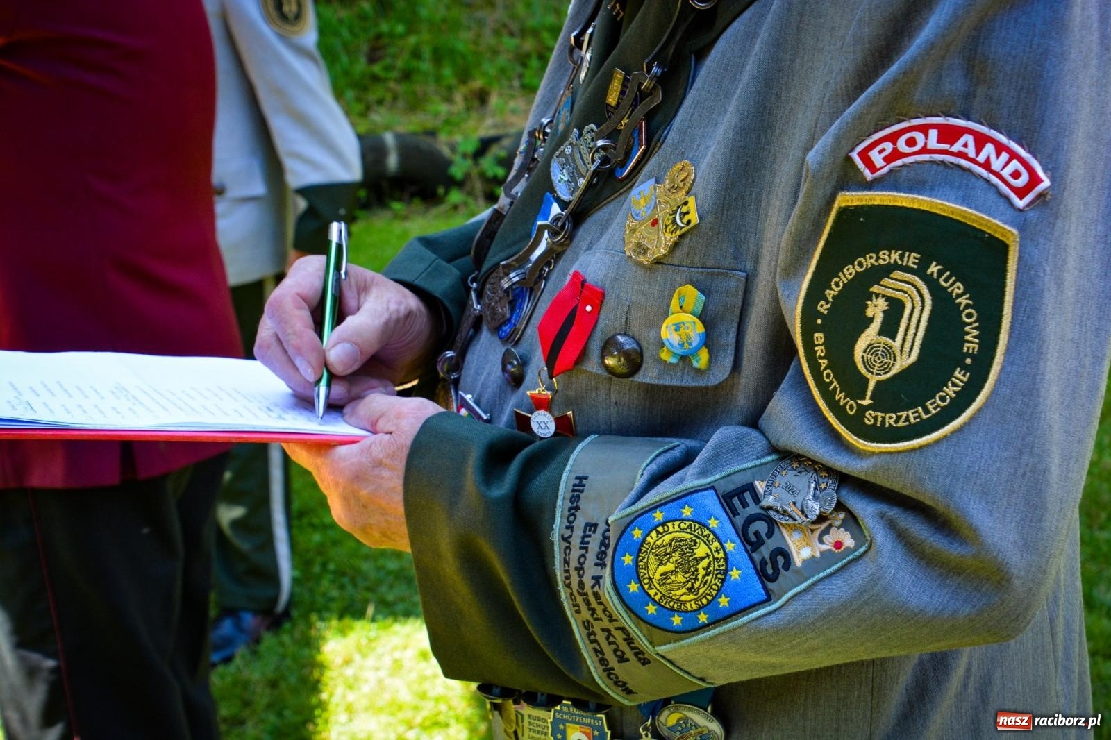 Zdjęcie w galerii na portalu naszraciborz.pl: Racibórz ma nowego króla kurkowego. Strzelanie na 20-lecie bractwa  wiadomości z regionu